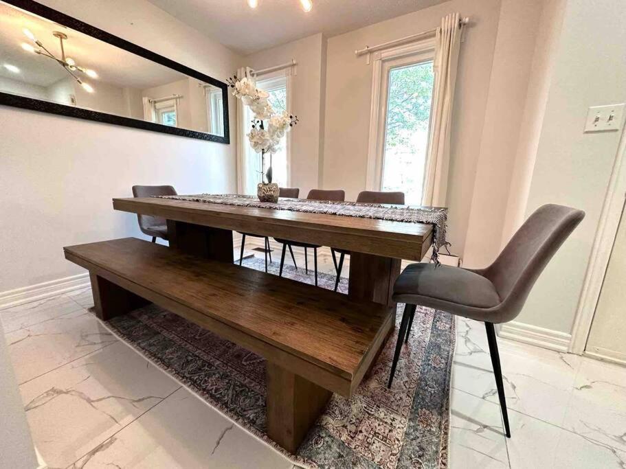 Charming Home in Prime Location North of Toronto