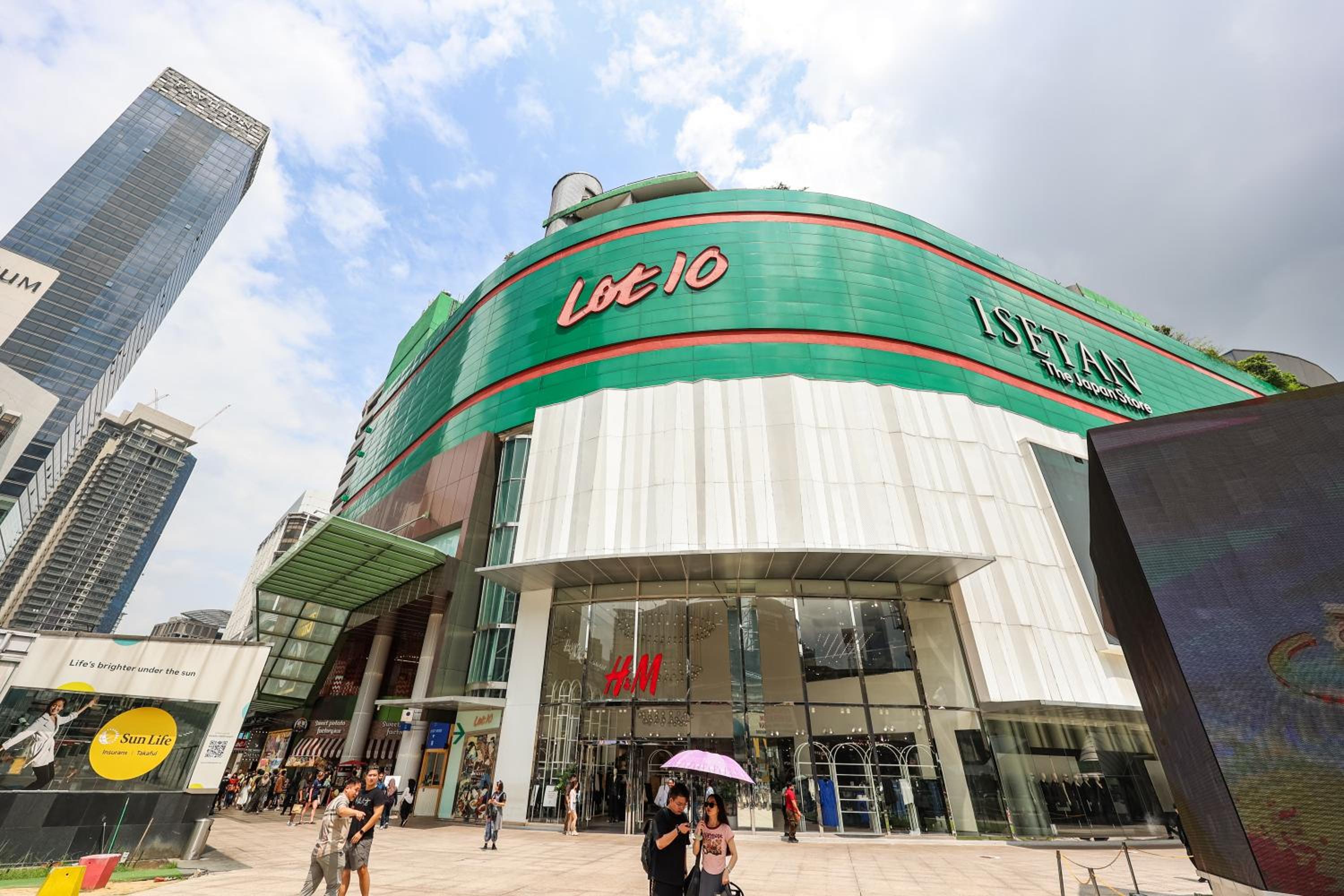 FREE Netflix - 5 min walk to Pavilion l KL view 4 Pax
