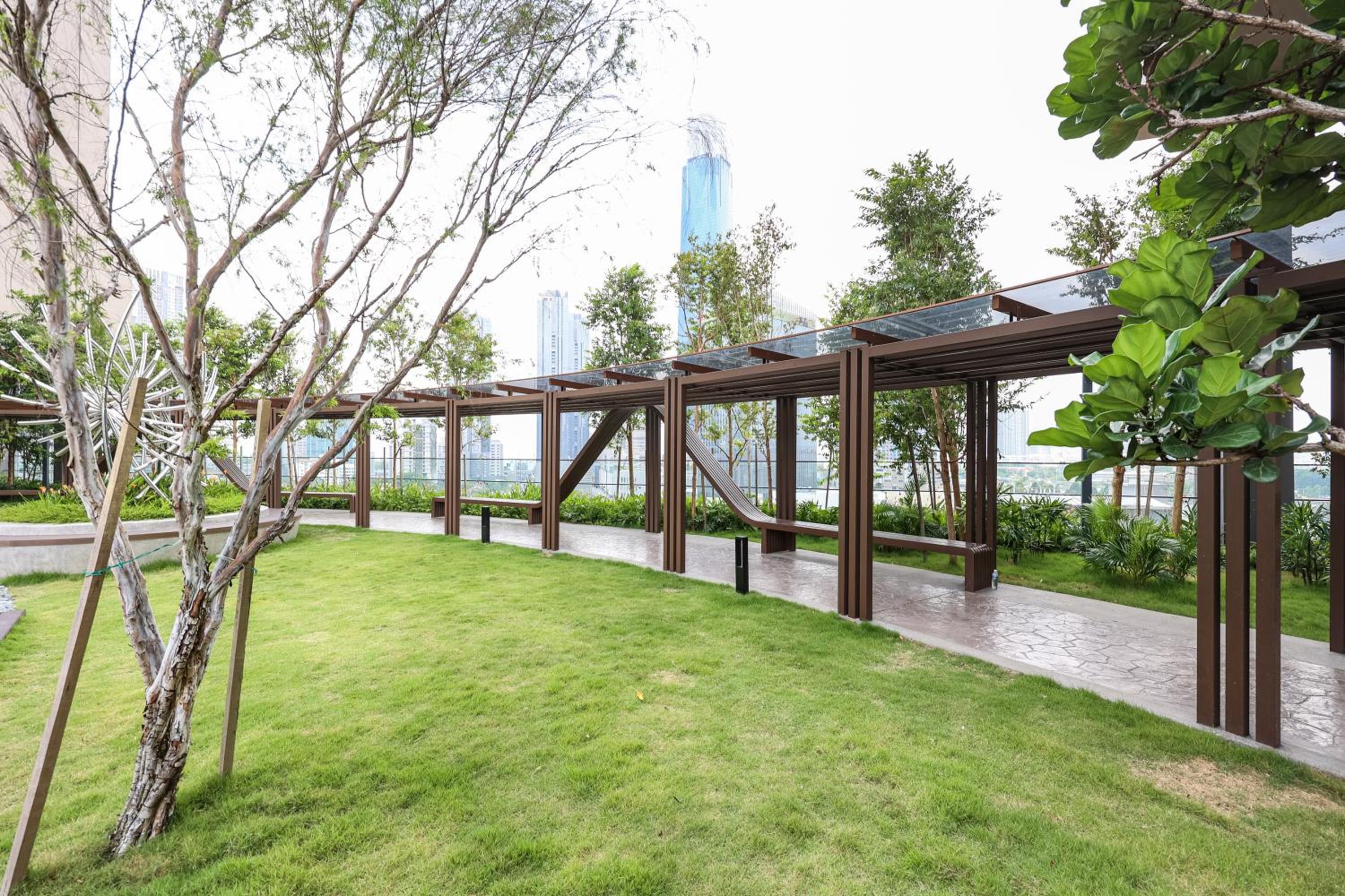 FREE Netflix - 5 min walk to Pavilion l KL view 4 Pax