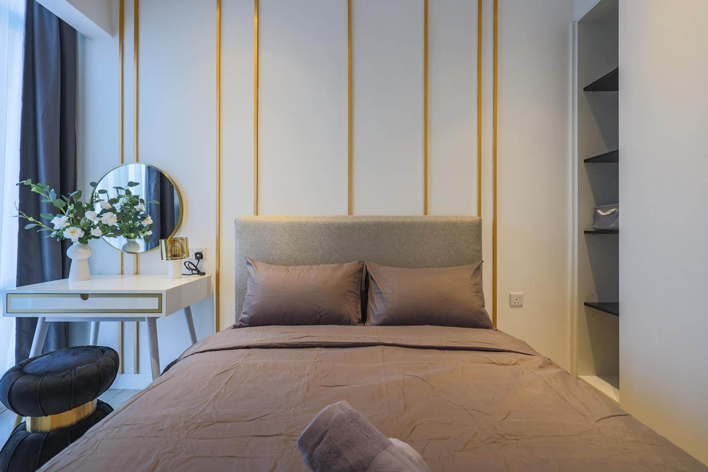 FREE Netflix - 5 min walk to Pavilion l KL view 4 Pax