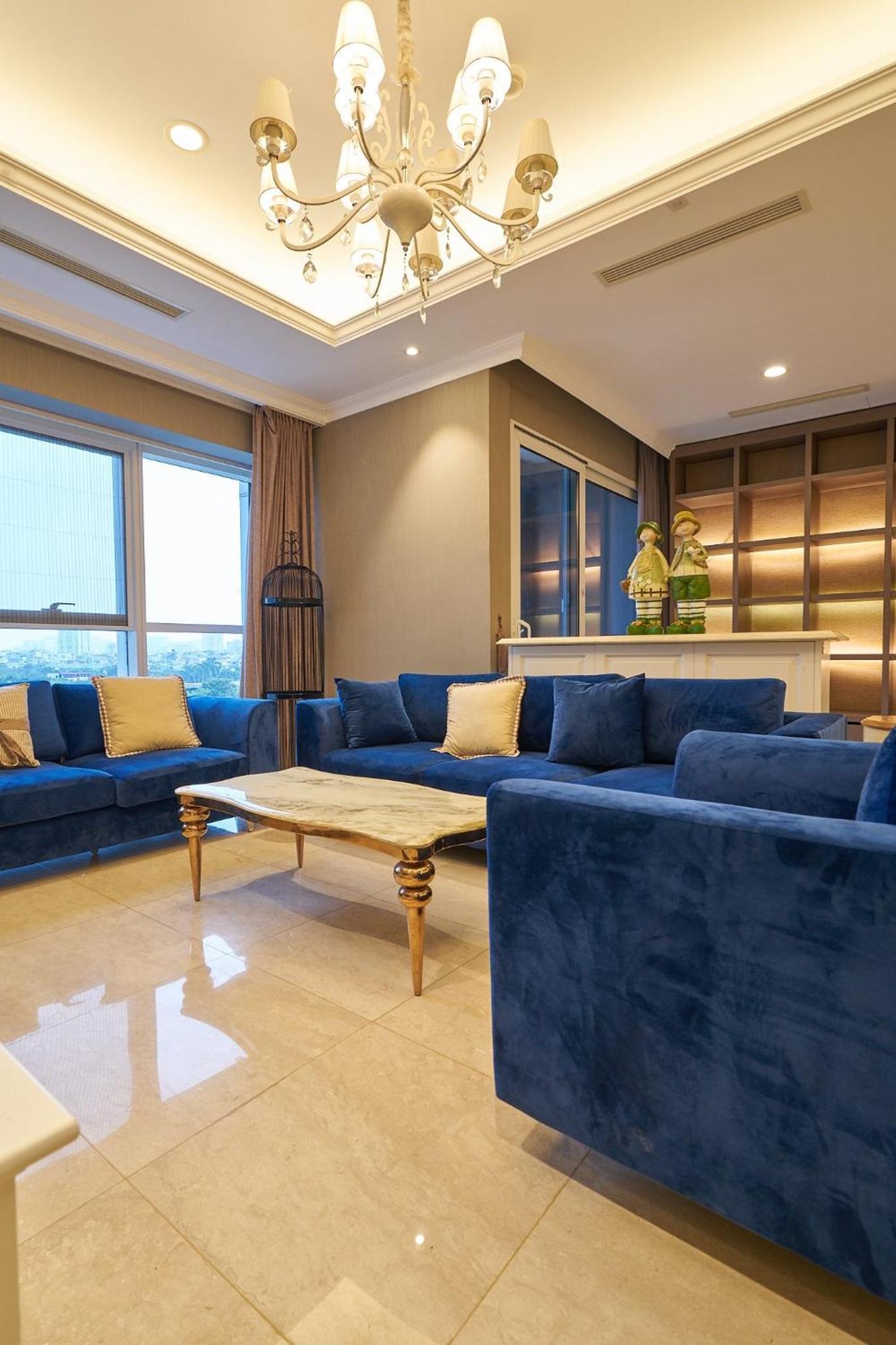 Elegance, luxury 4 bedrooms golf course view Ciputra Apartment