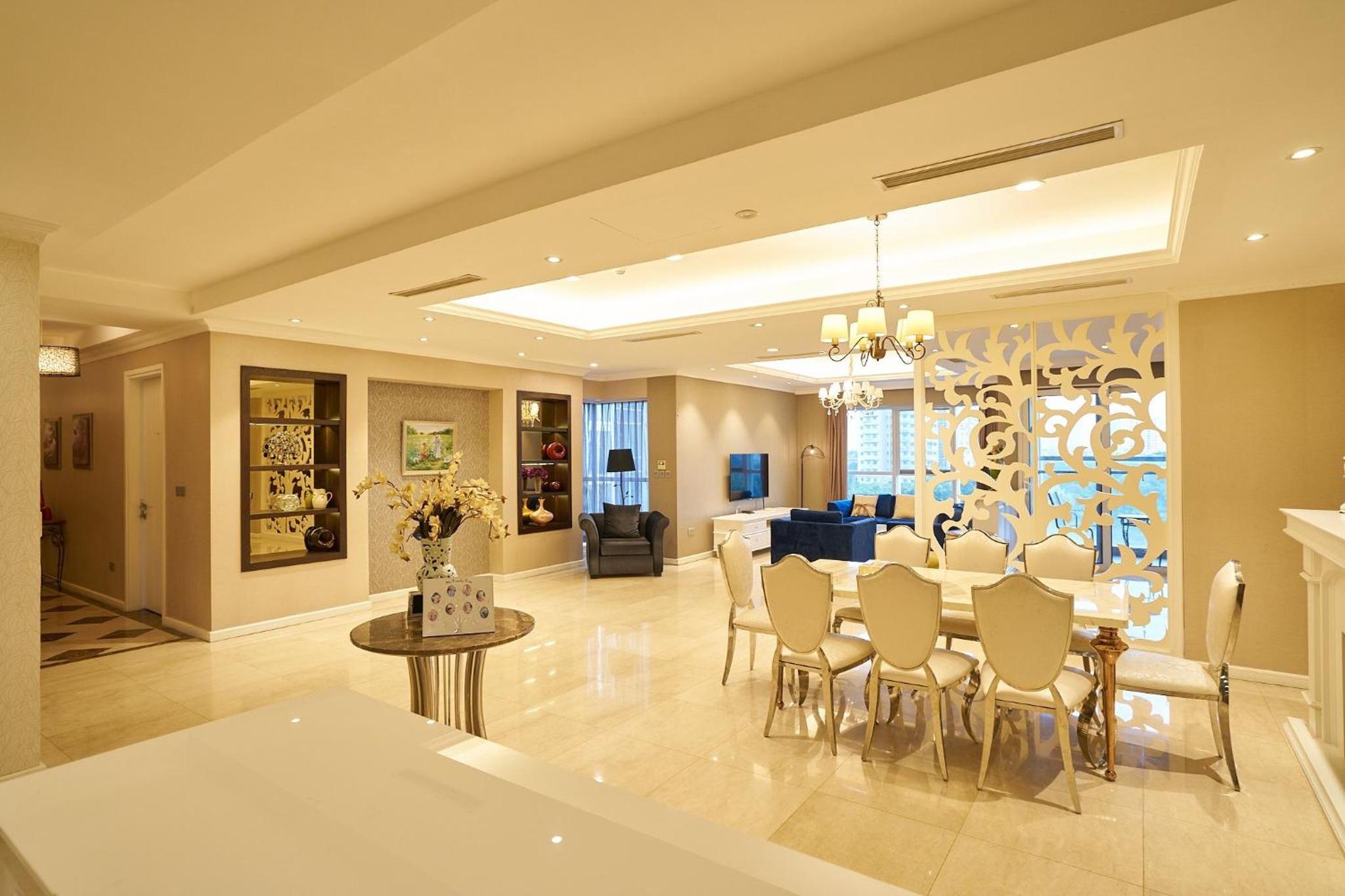 Elegance, luxury 4 bedrooms golf course view Ciputra Apartment