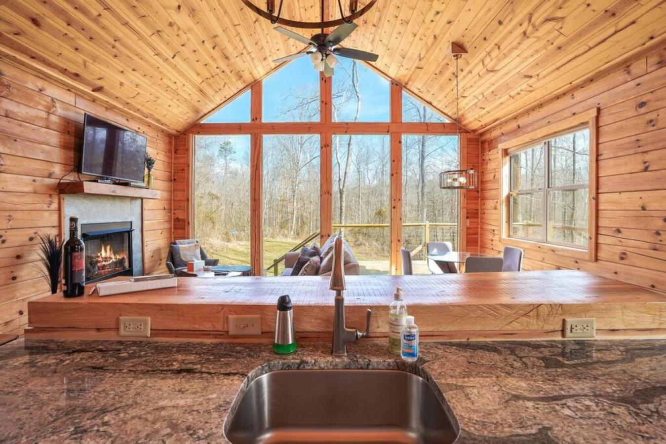 Fern Haven A modern take on Hocking Hills cabins