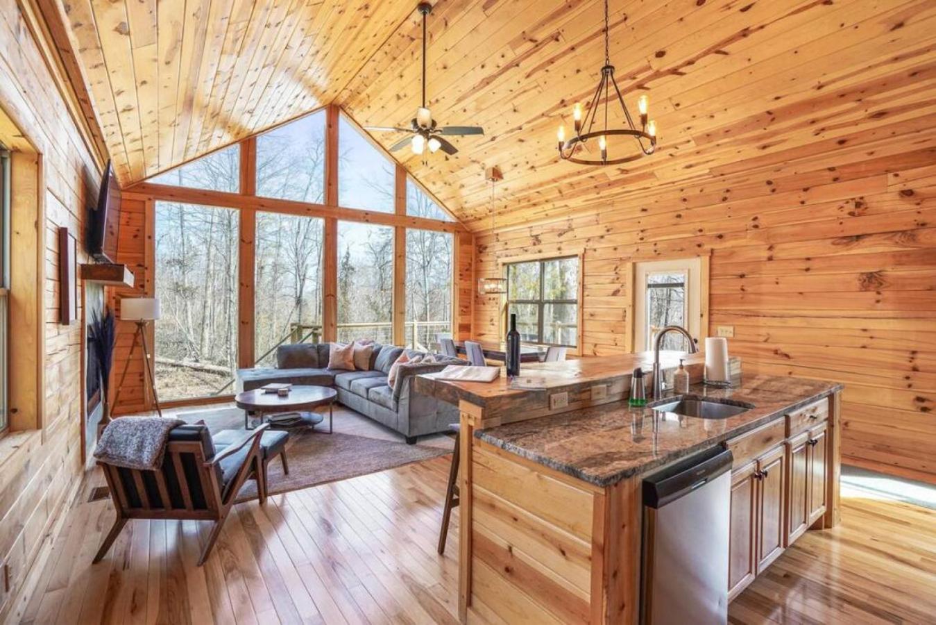 Fern Woods A modern take on Hocking Hills cabins view 4