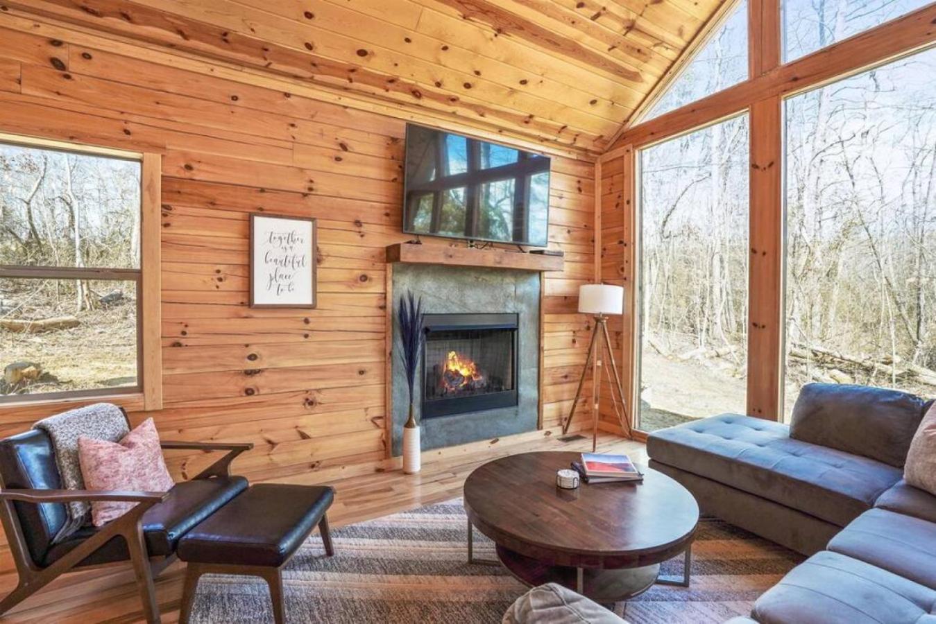 Fern Woods A modern take on Hocking Hills cabins view 5