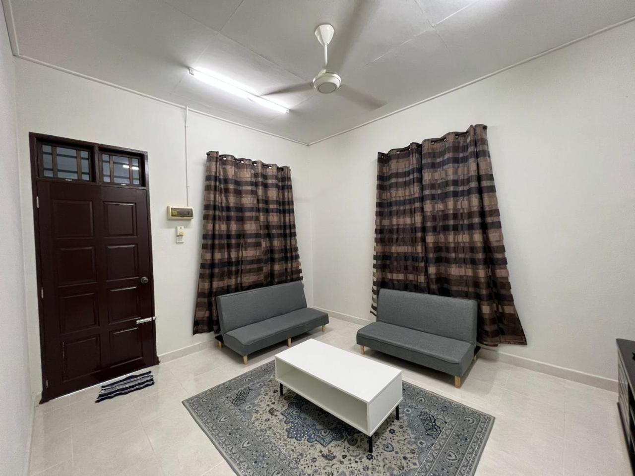 Relaxs Homestay Semi-D view 4