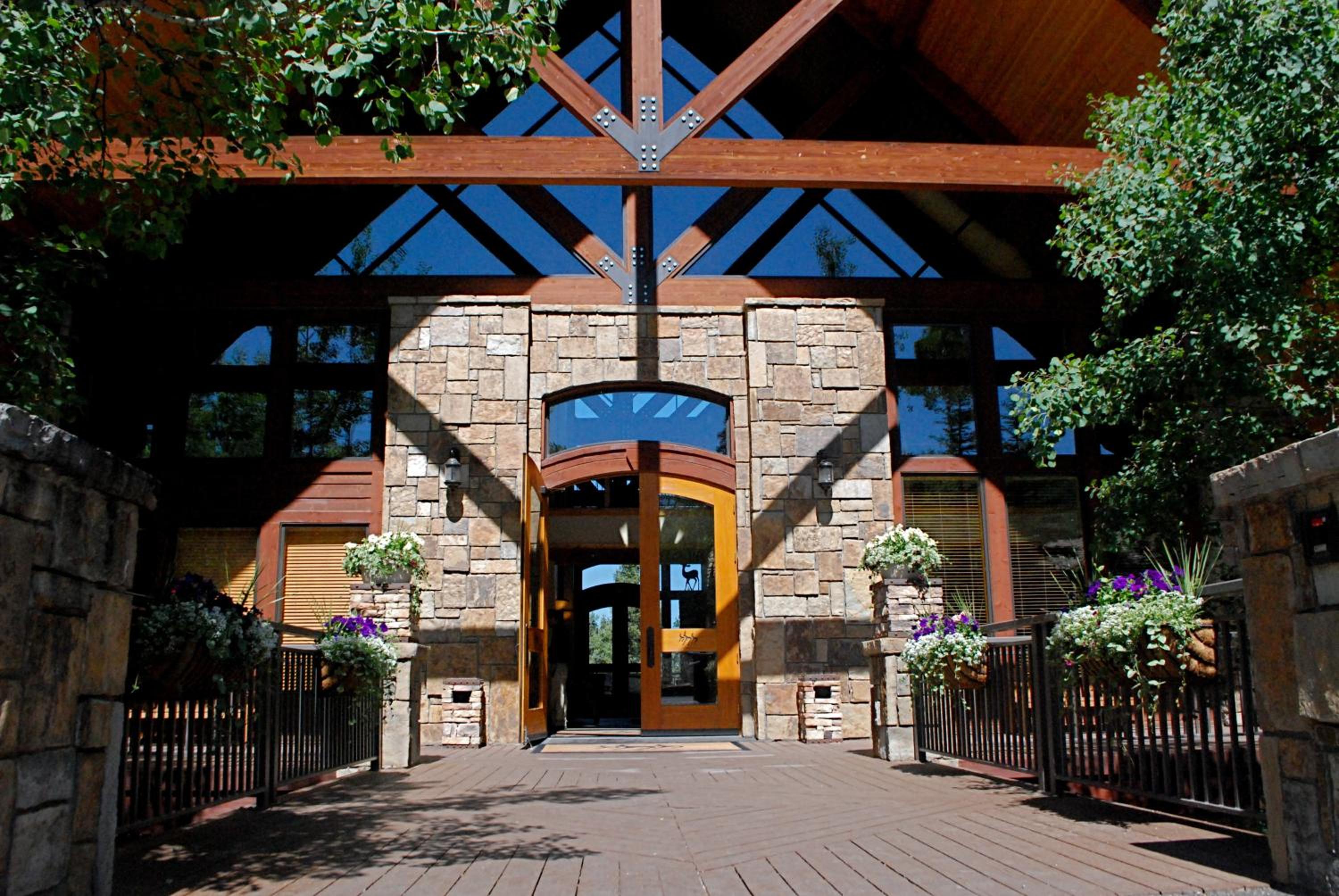 Bear Creek Lodge 406 by Alpine Lodging Telluride view 2