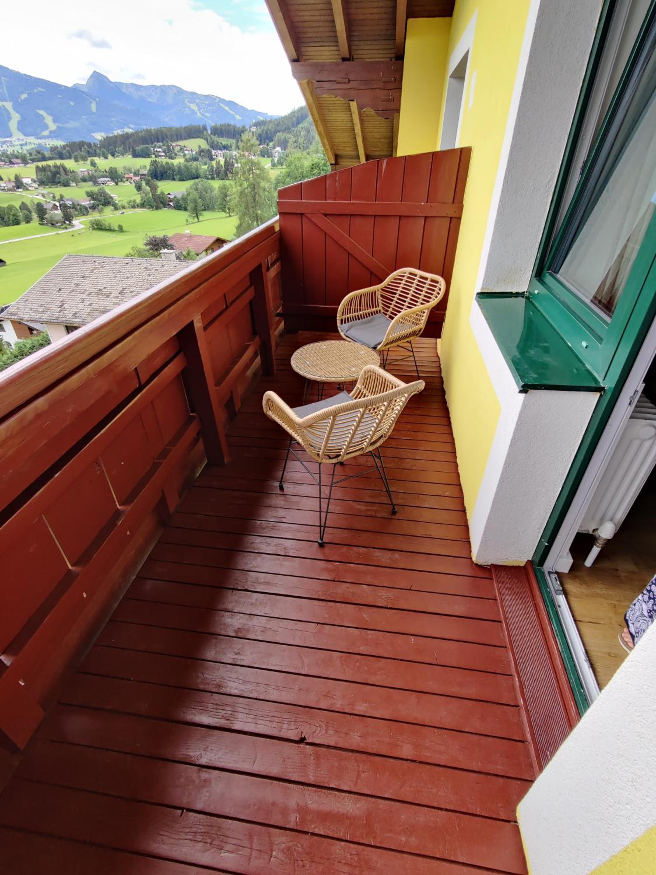 Mountain Hotel & Hostel