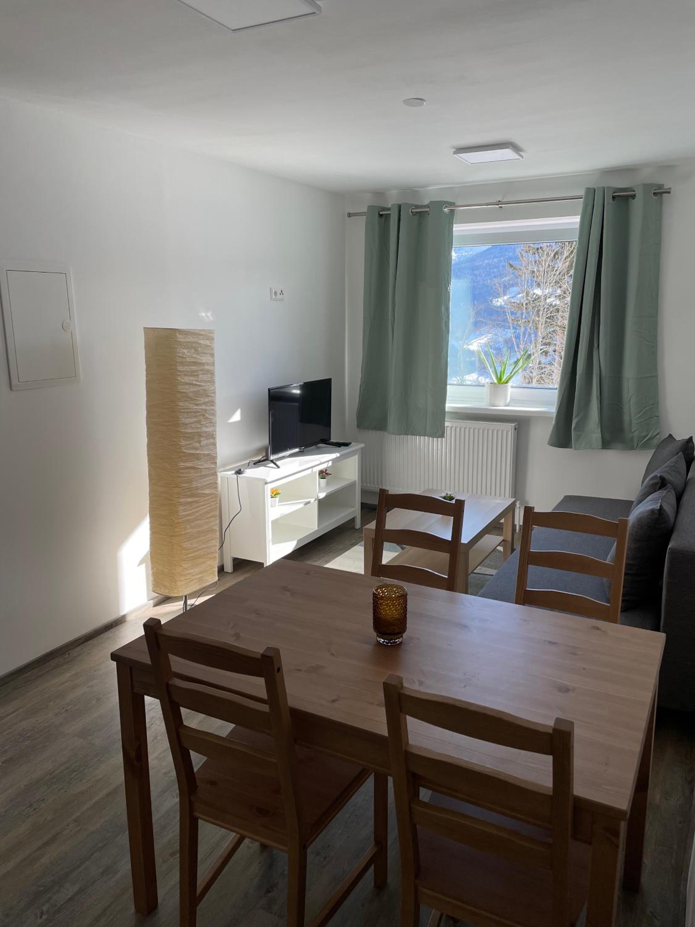 Mountain Hotel & Hostel