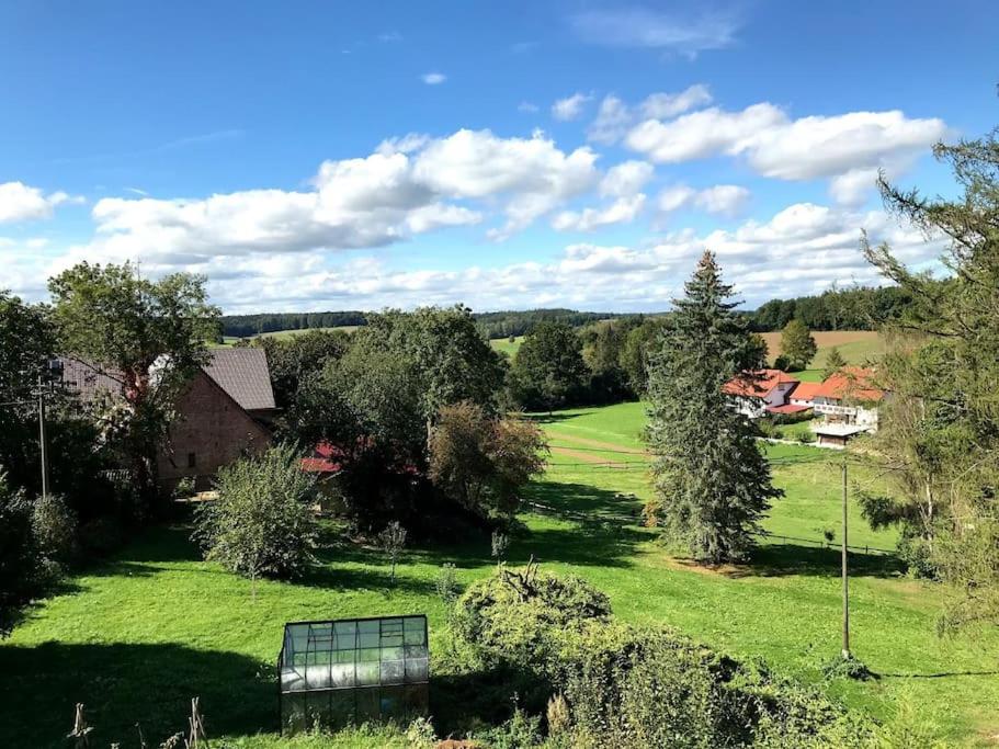 Schloss Hürbel Storchennest-Appartement - Luxury Apartment THE Stork Nest