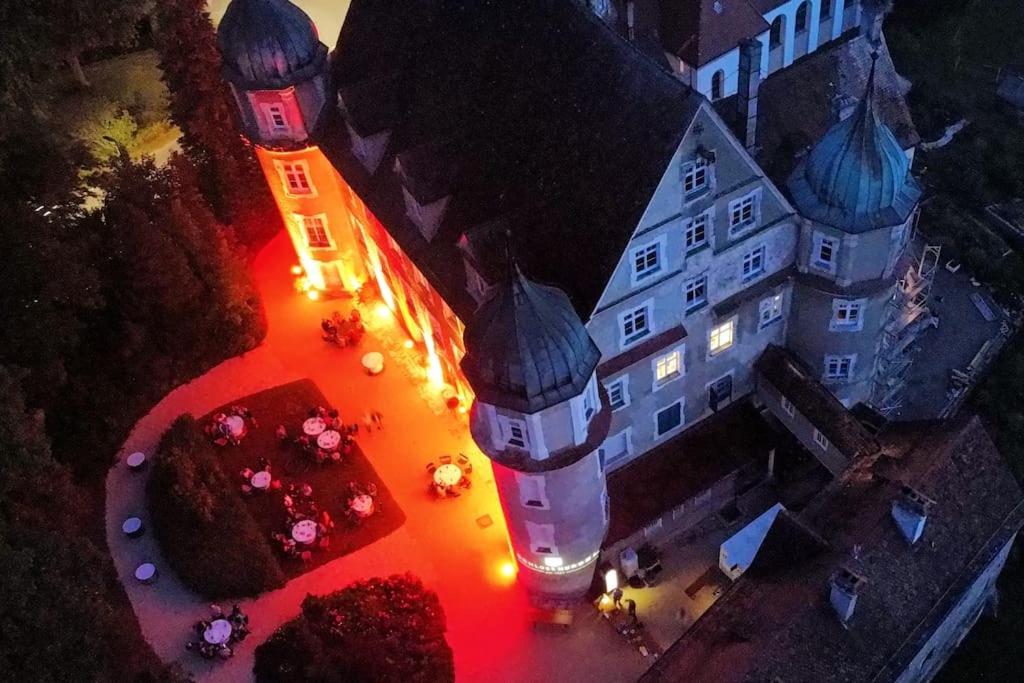 Schloss Hürbel Storchennest-Appartement - Luxury Apartment THE Stork Nest