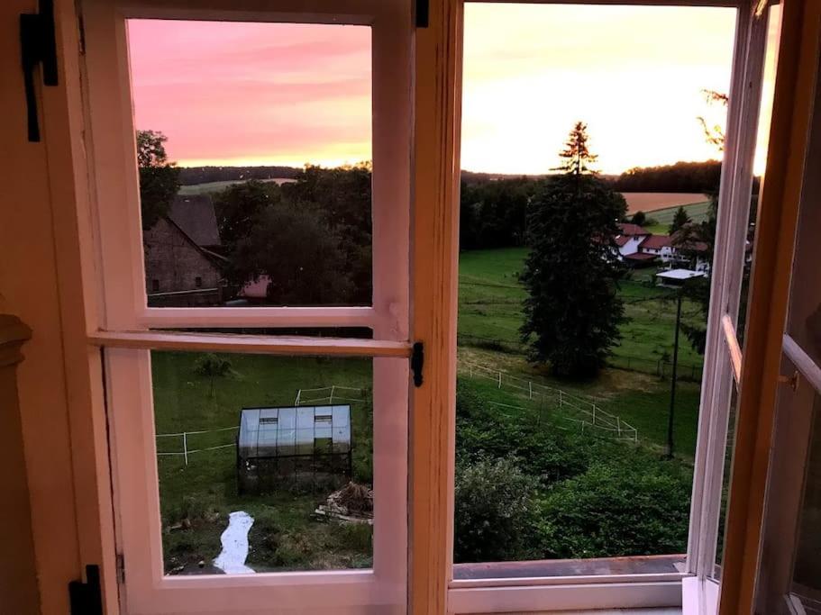 Schloss Hürbel Storchennest-Appartement - Luxury Apartment THE Stork Nest