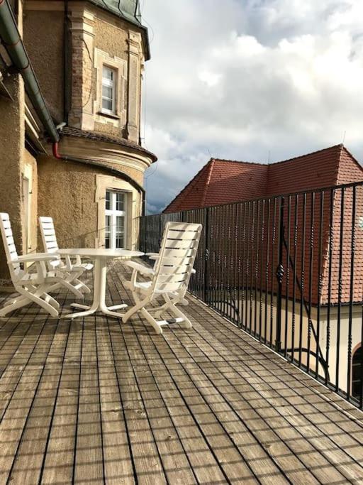 Schloss Hürbel Storchennest-Appartement - Luxury Apartment THE Stork Nest
