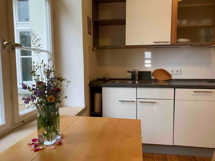 Schloss Hürbel Storchennest-Appartement - Luxury Apartment THE Stork Nest