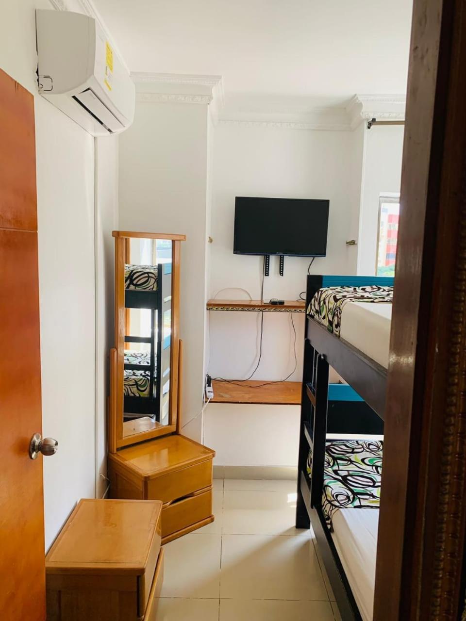 Apartamentos Amoblados Bocagrande. Mr German