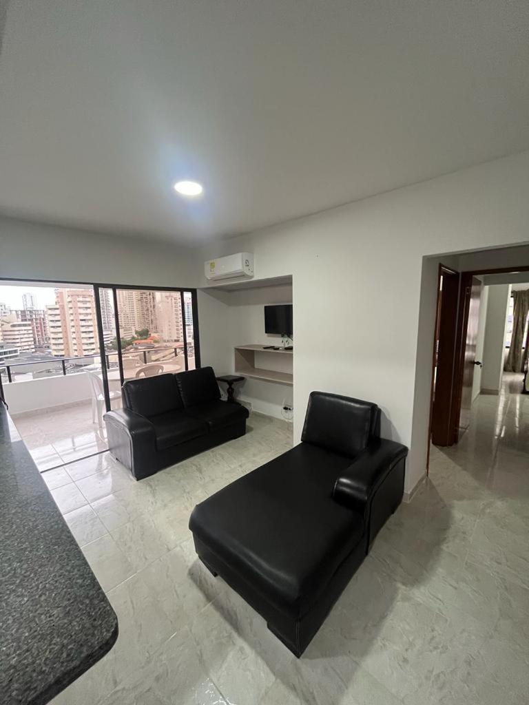 Apartamentos Amoblados Bocagrande. Mr German