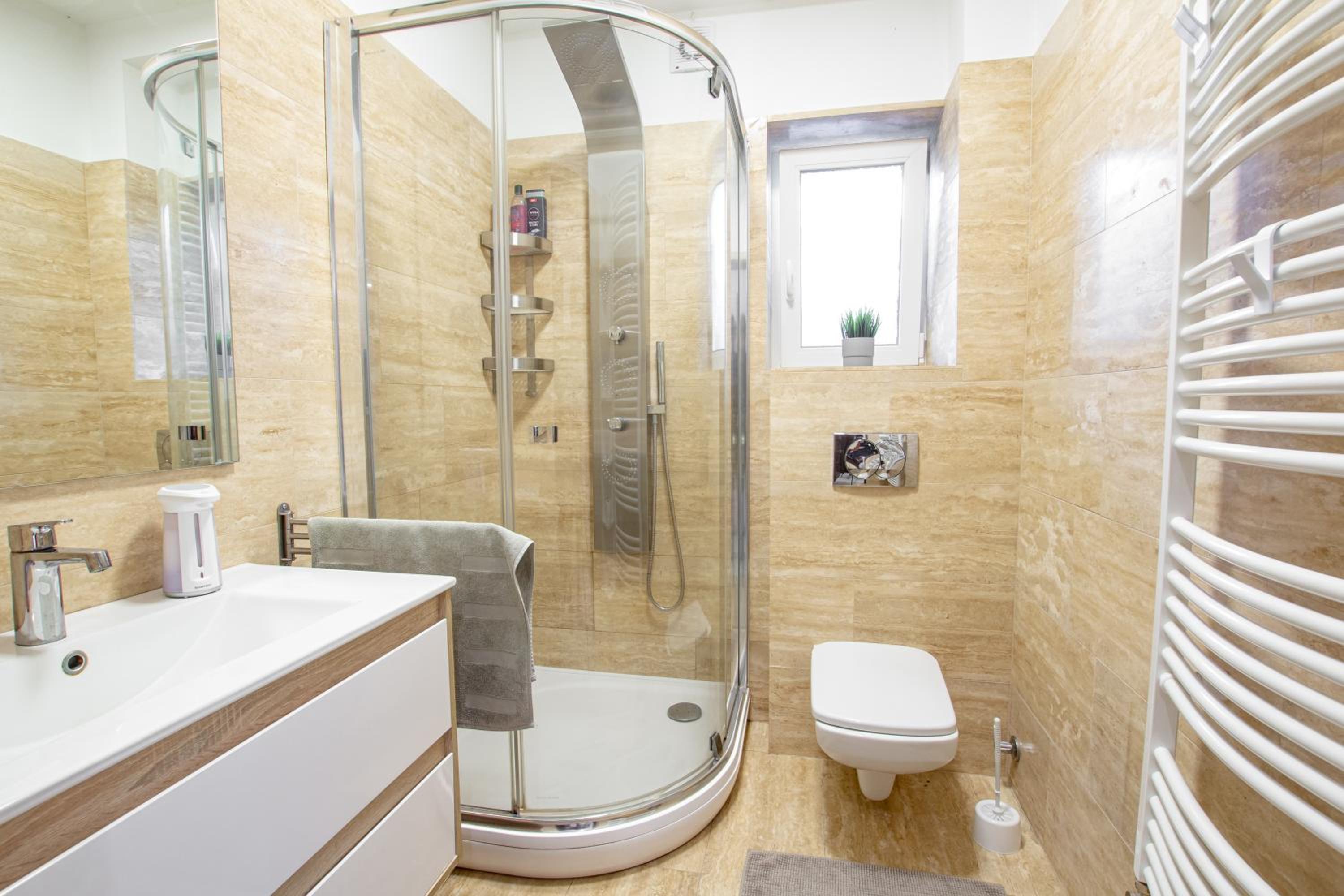 Victoria Suites