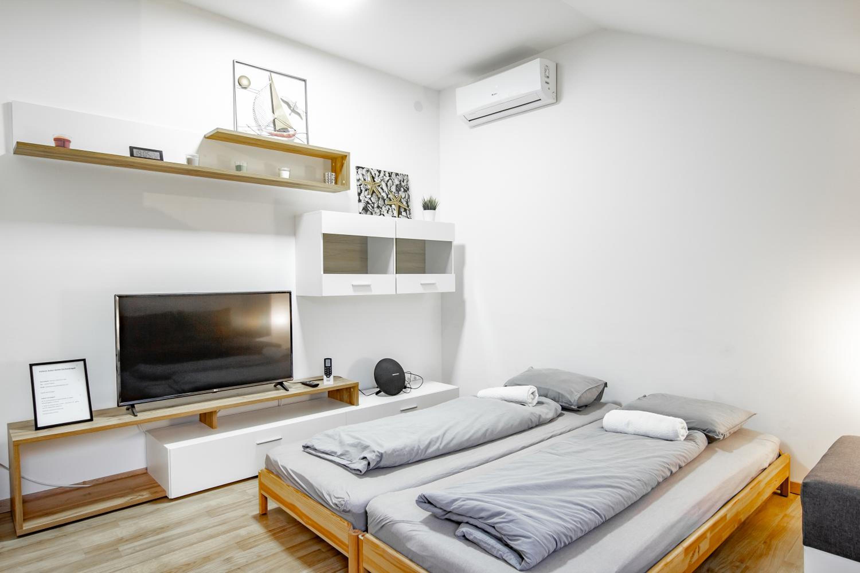 Victoria Suites