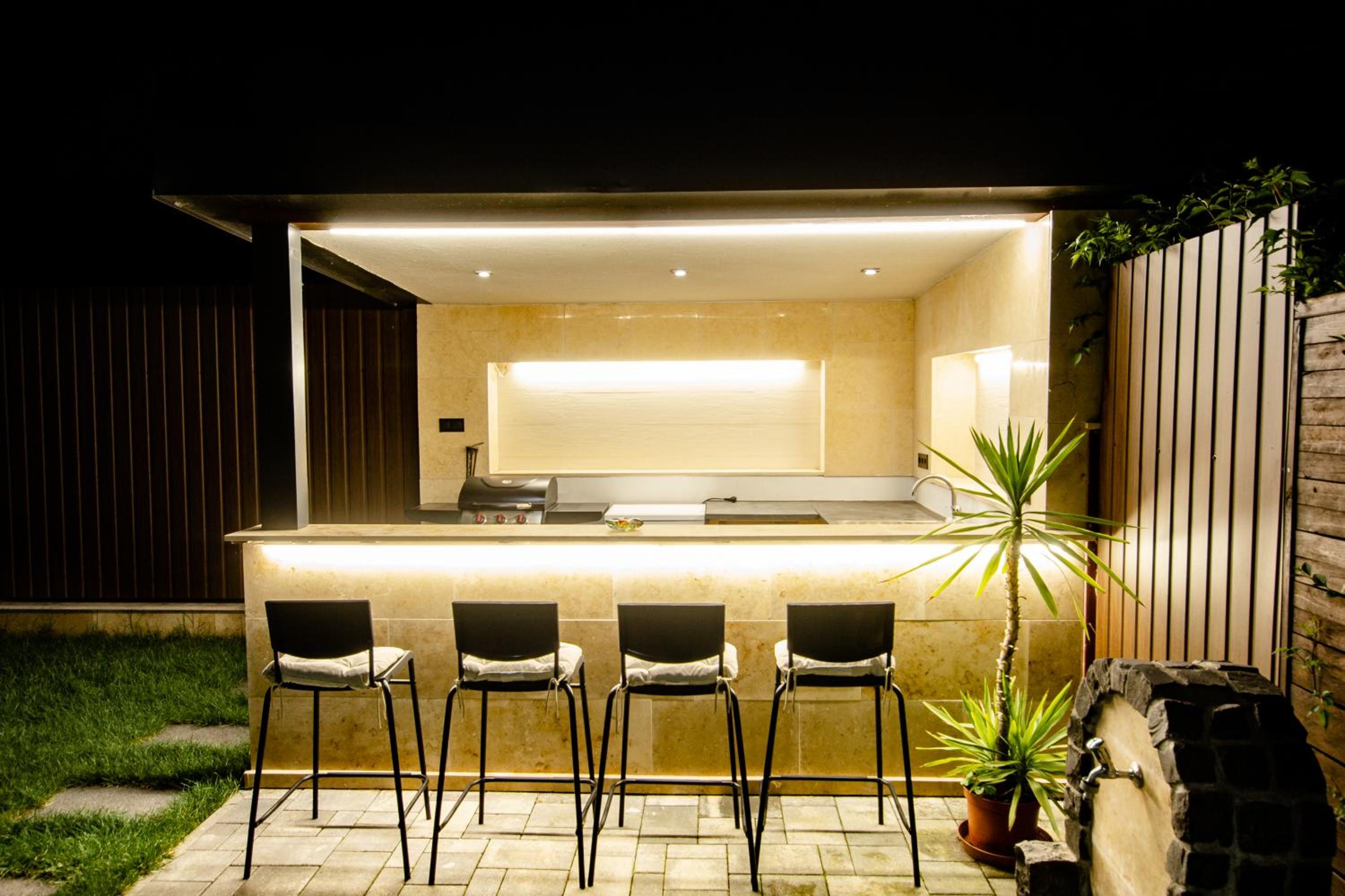 Victoria Suites