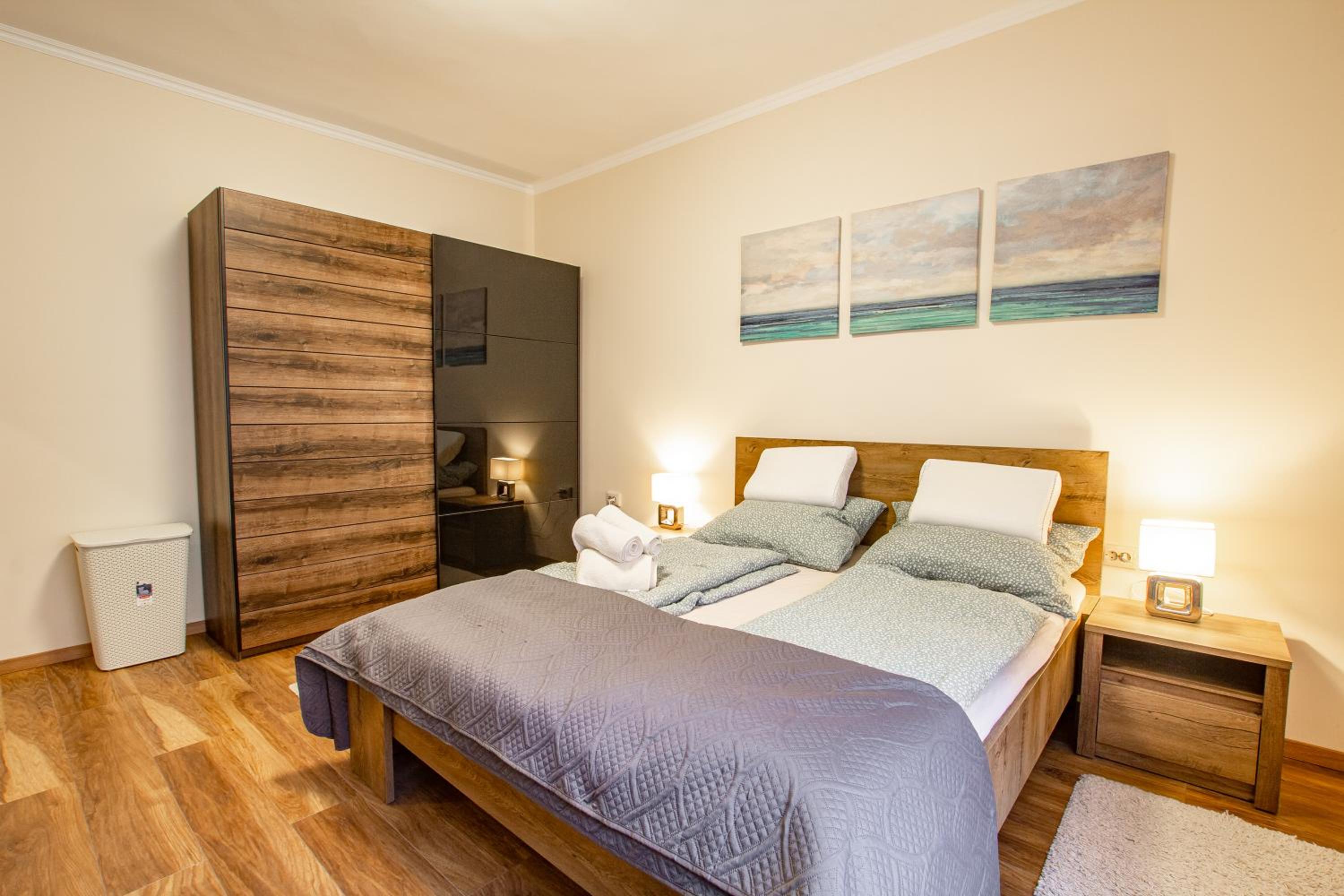 Victoria Suites