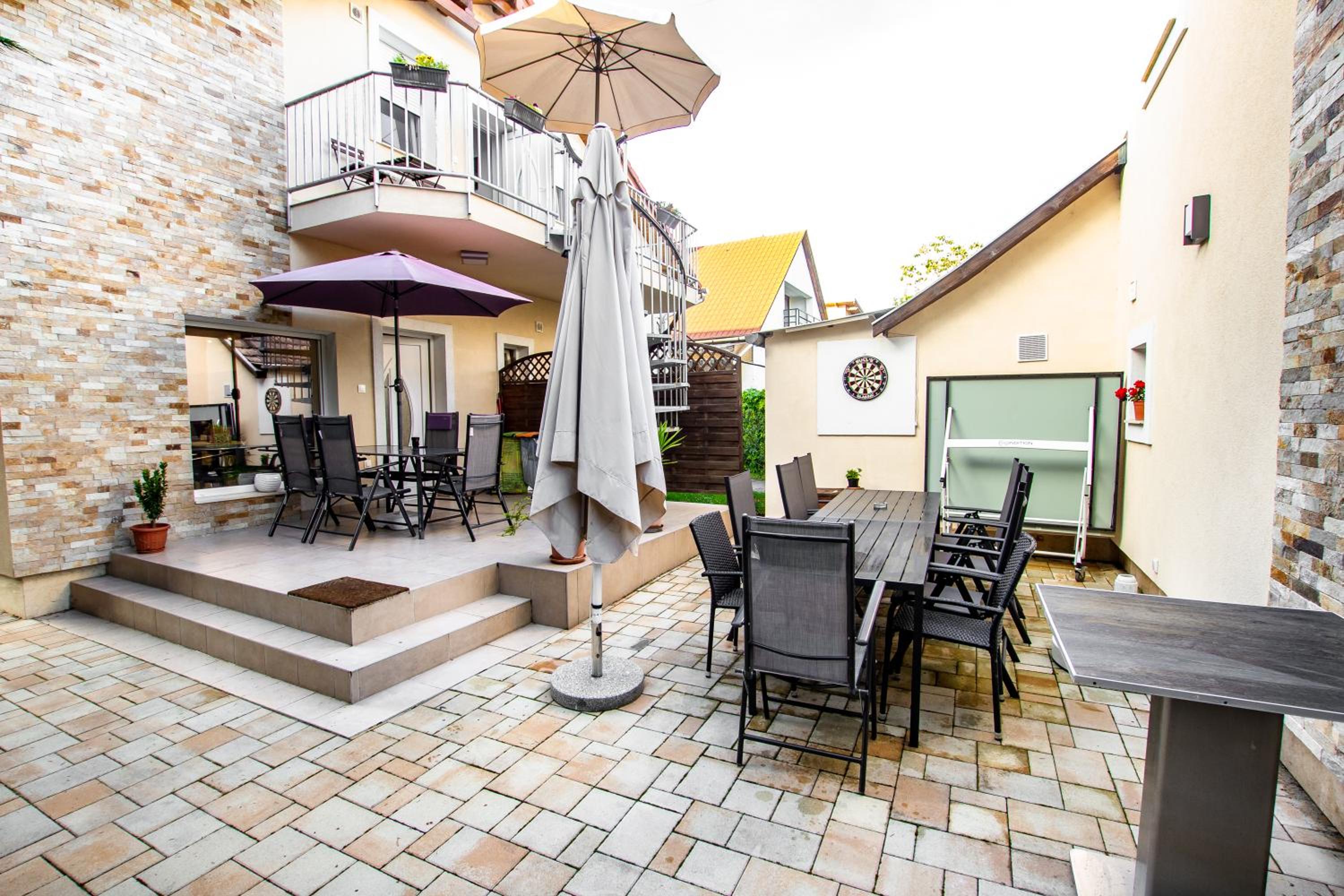 Victoria Suites