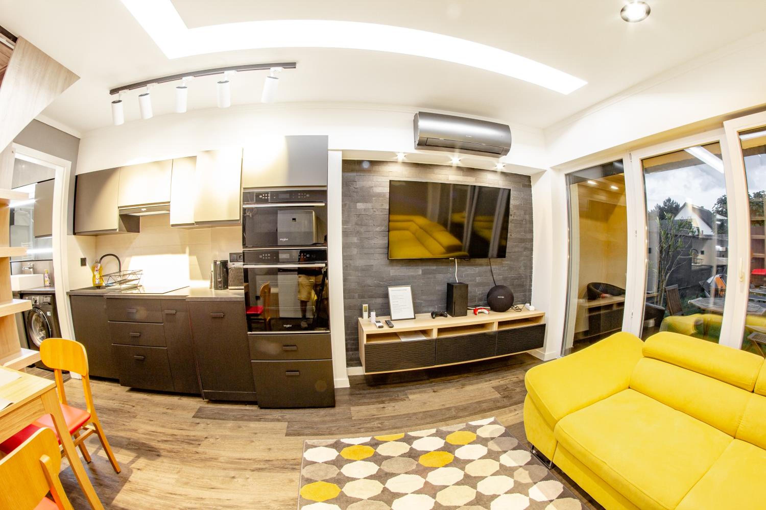 Victoria Suites