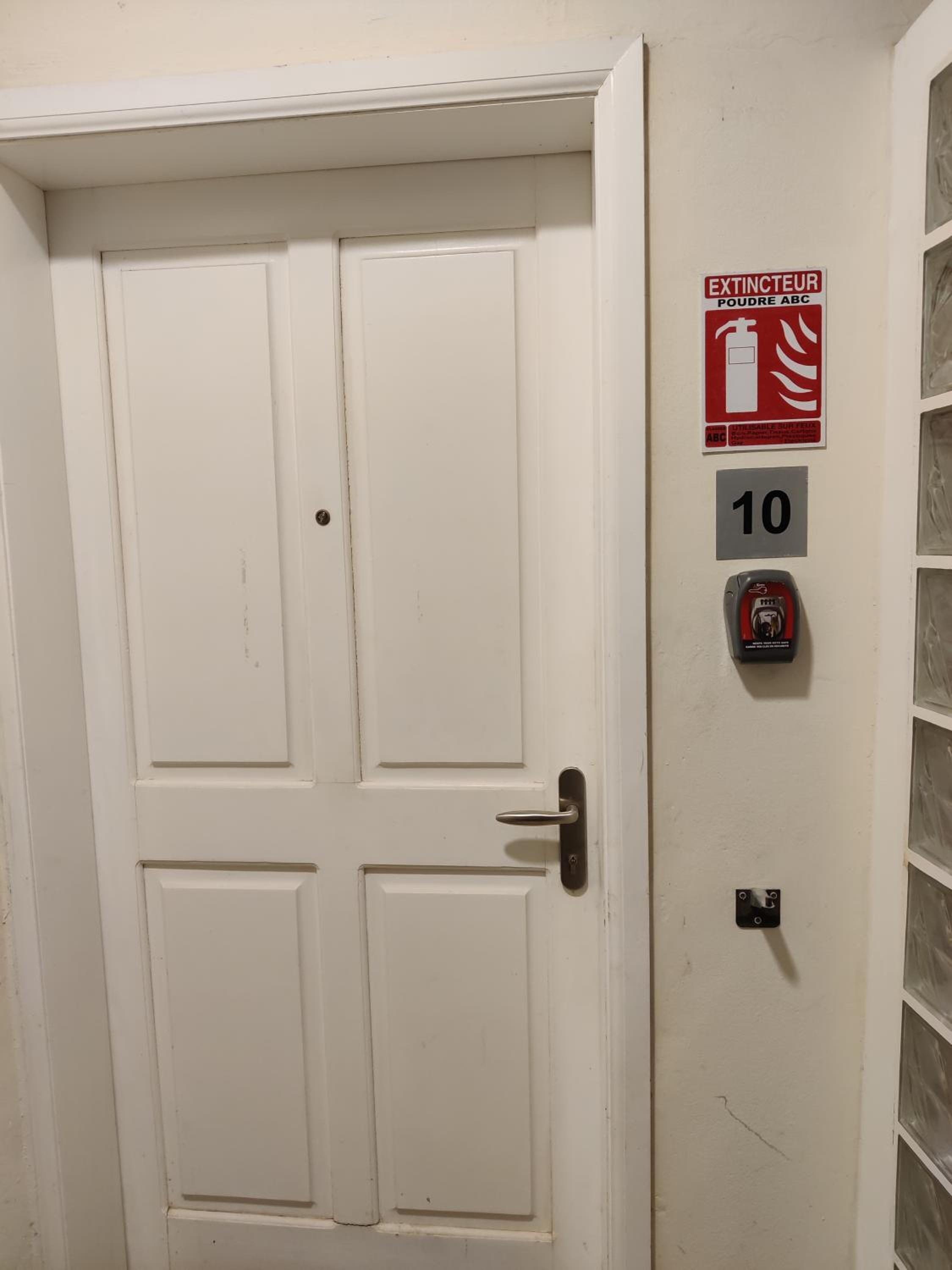 Photo 11