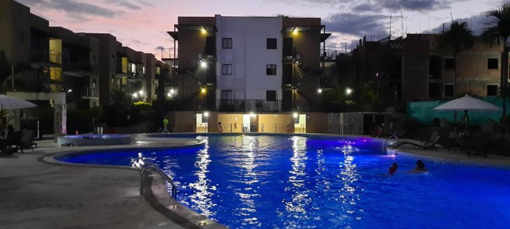 Casa Campestre 3 Piscinas Tobogán y Zonas Verdes Cerca al Parque del Café