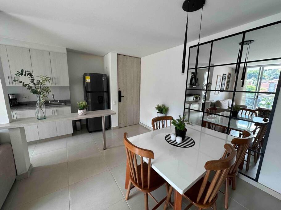 Apartamento en Sabaneta con Piscina y Gimnasio