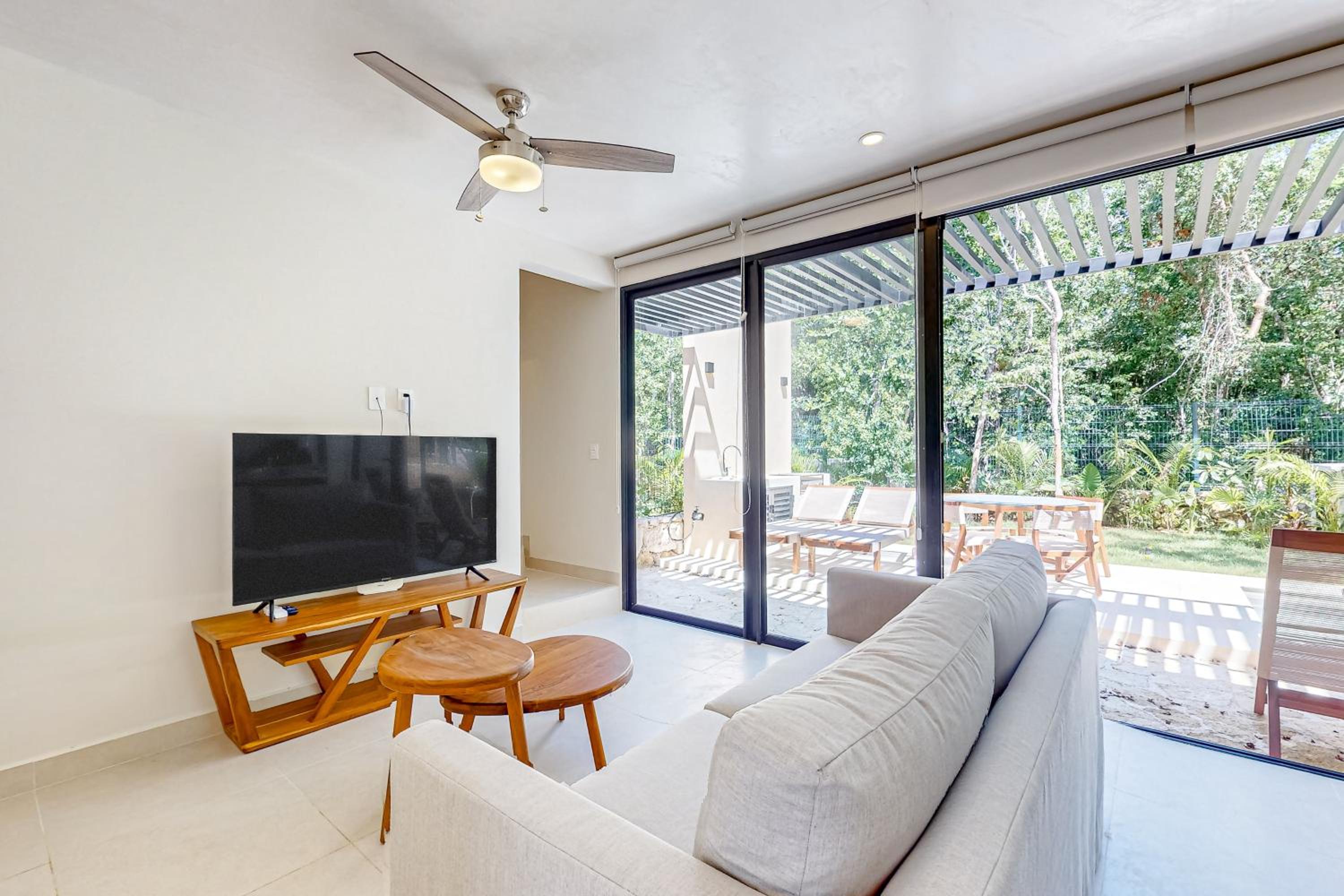 Paradise Awaits @ TAO Edena 32 view 4