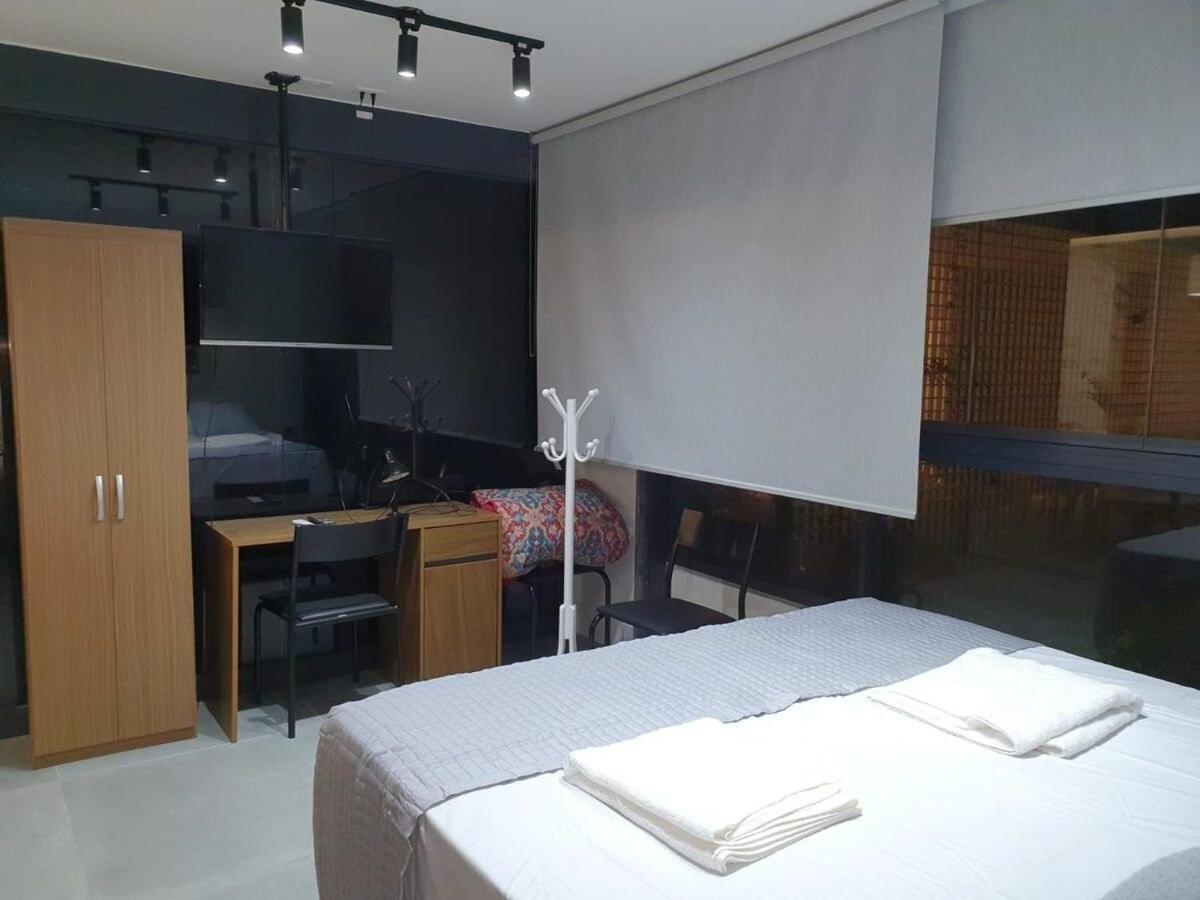 Flat Av. Atlantica em frente ao mar, estrutura total