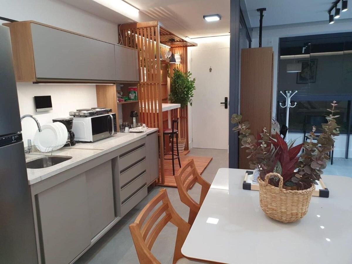 Flat Av. Atlantica em frente ao mar, estrutura total