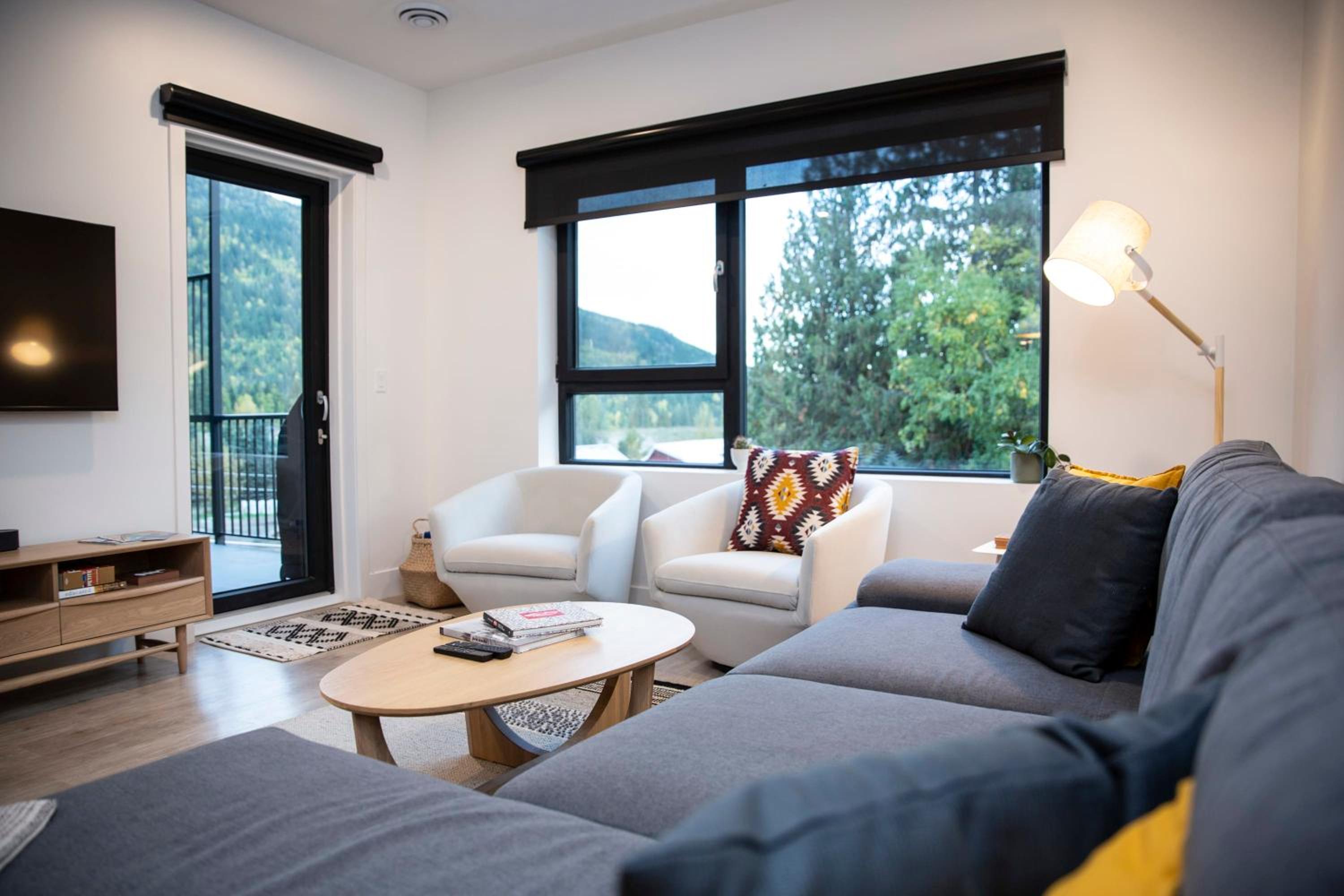 Hotel Le Refuge - Revelstoke Condo With Hot Tub