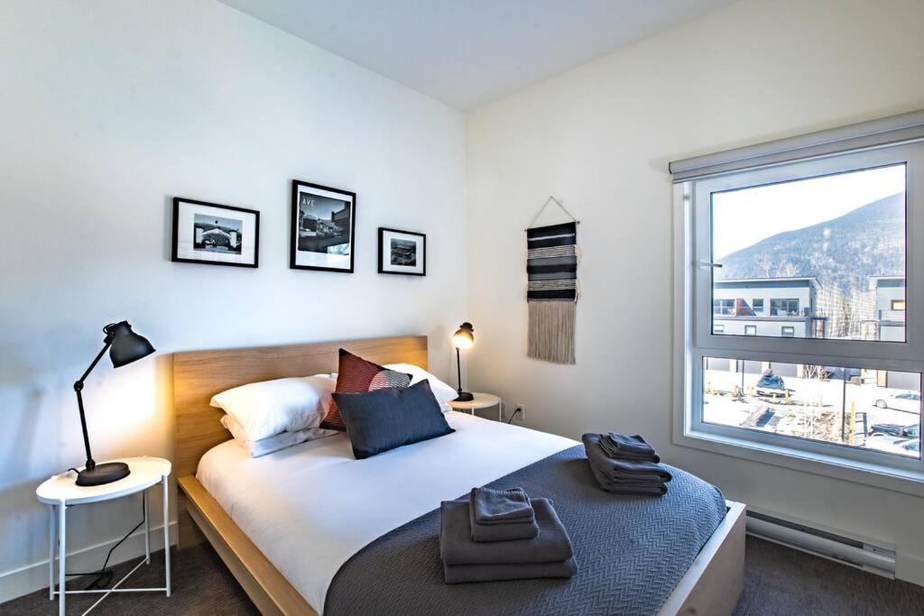 Reved Up & Out - Remarkable Two Bedroom Condo