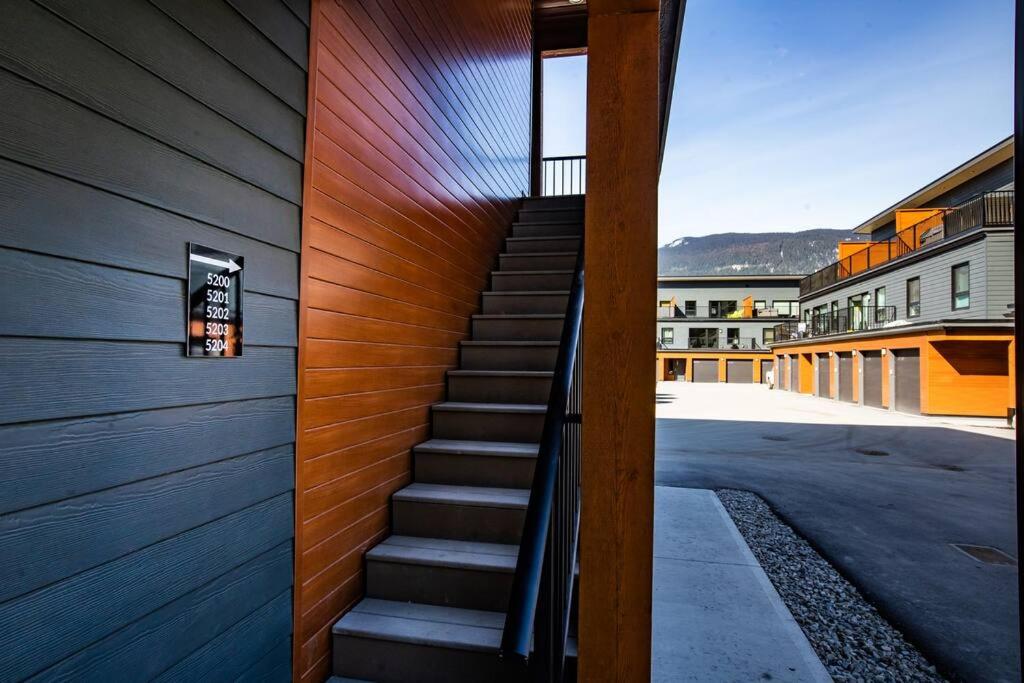Reved Up & Out - Remarkable Two Bedroom Condo