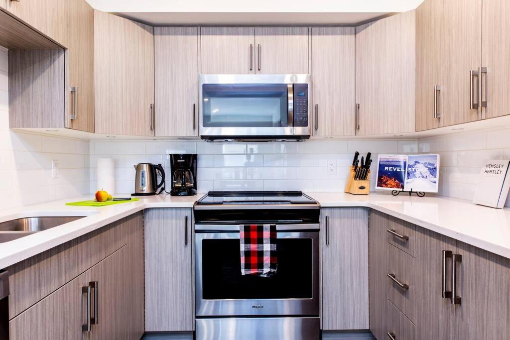 Revy Pow Pad - Private Hot Tub 3 Bedroom Condo