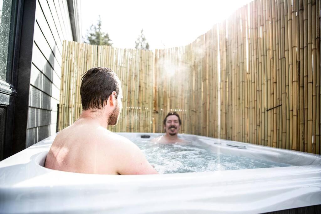 Revy Pow Pad - Private Hot Tub 3 Bedroom Condo