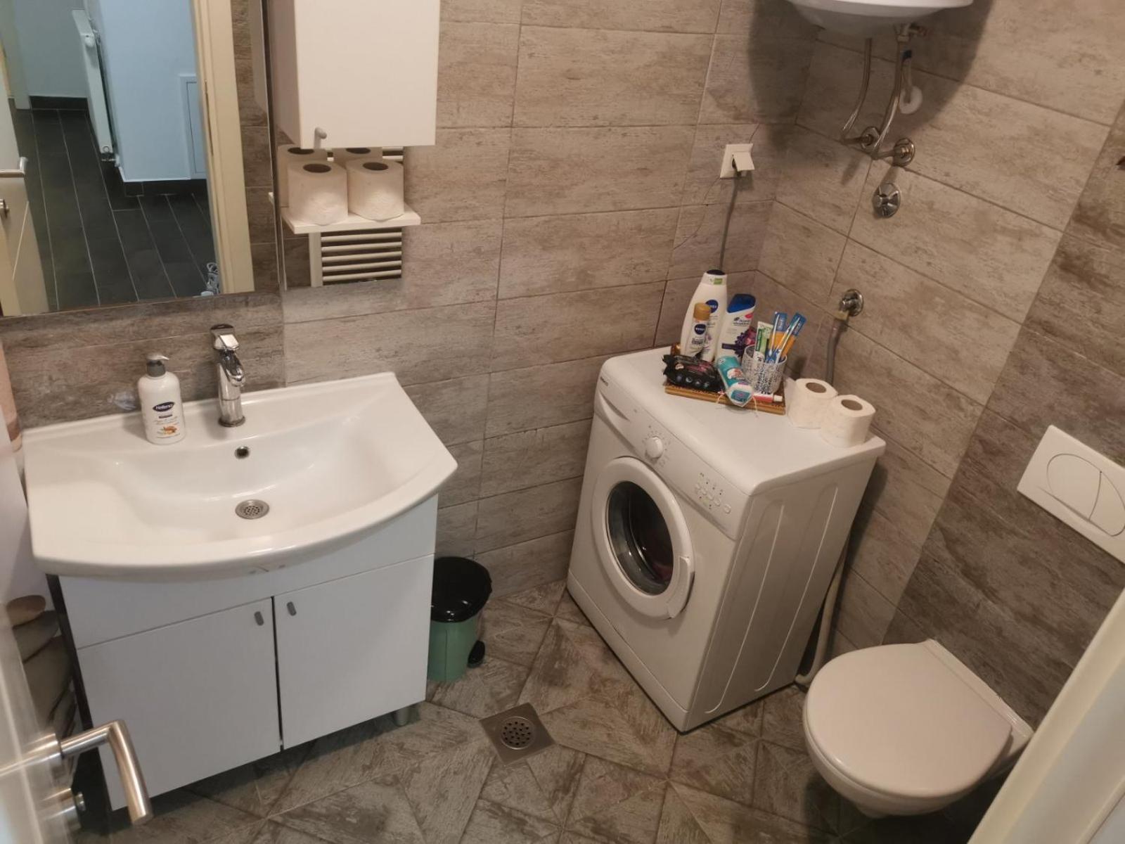 APARTMAN APOLON