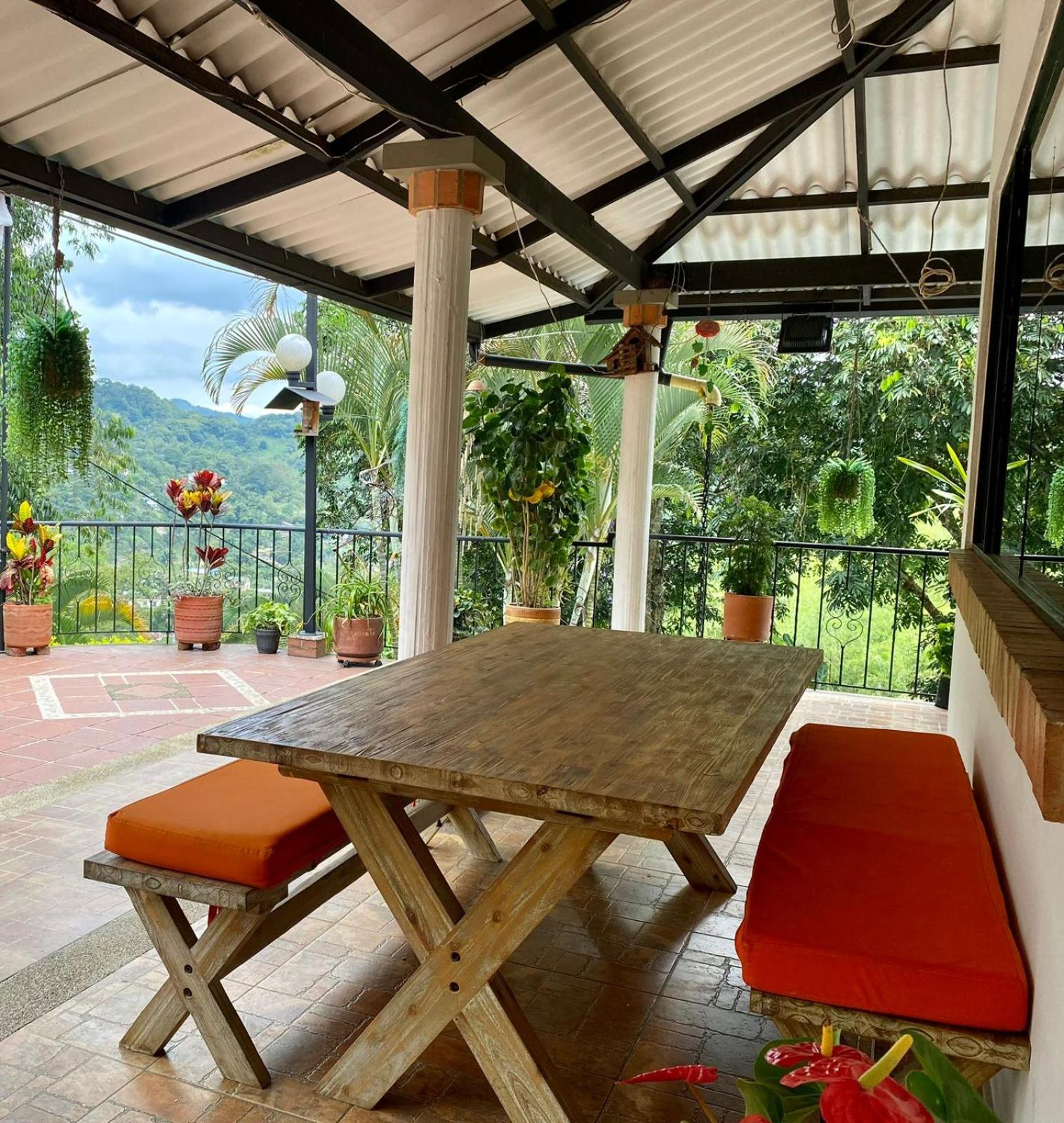 Casa Familiar para Descanso a 1 hora de Bogota