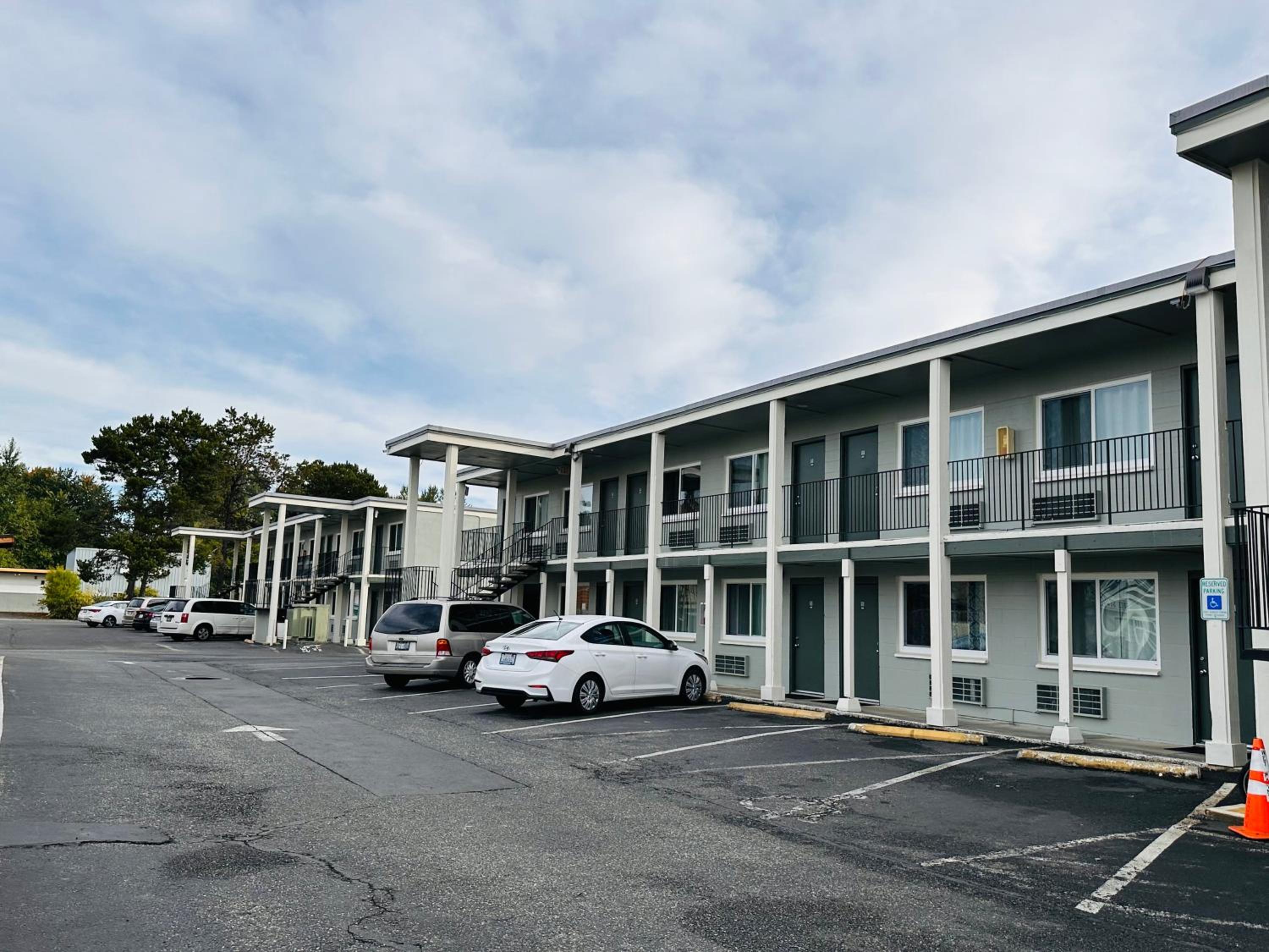Northwoods Motel