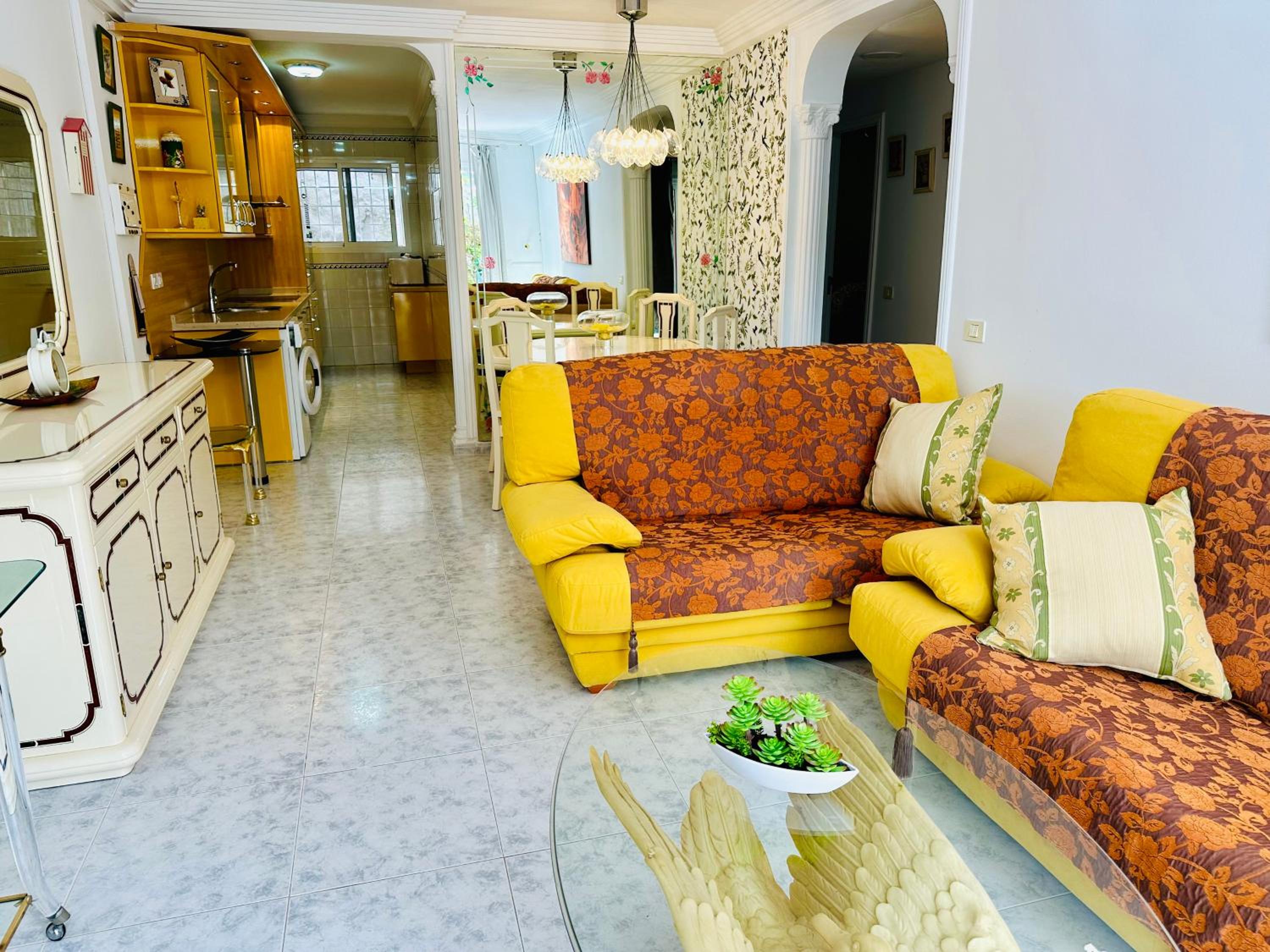 PLAYA DEL CURA - Spacious Beachside Apartment