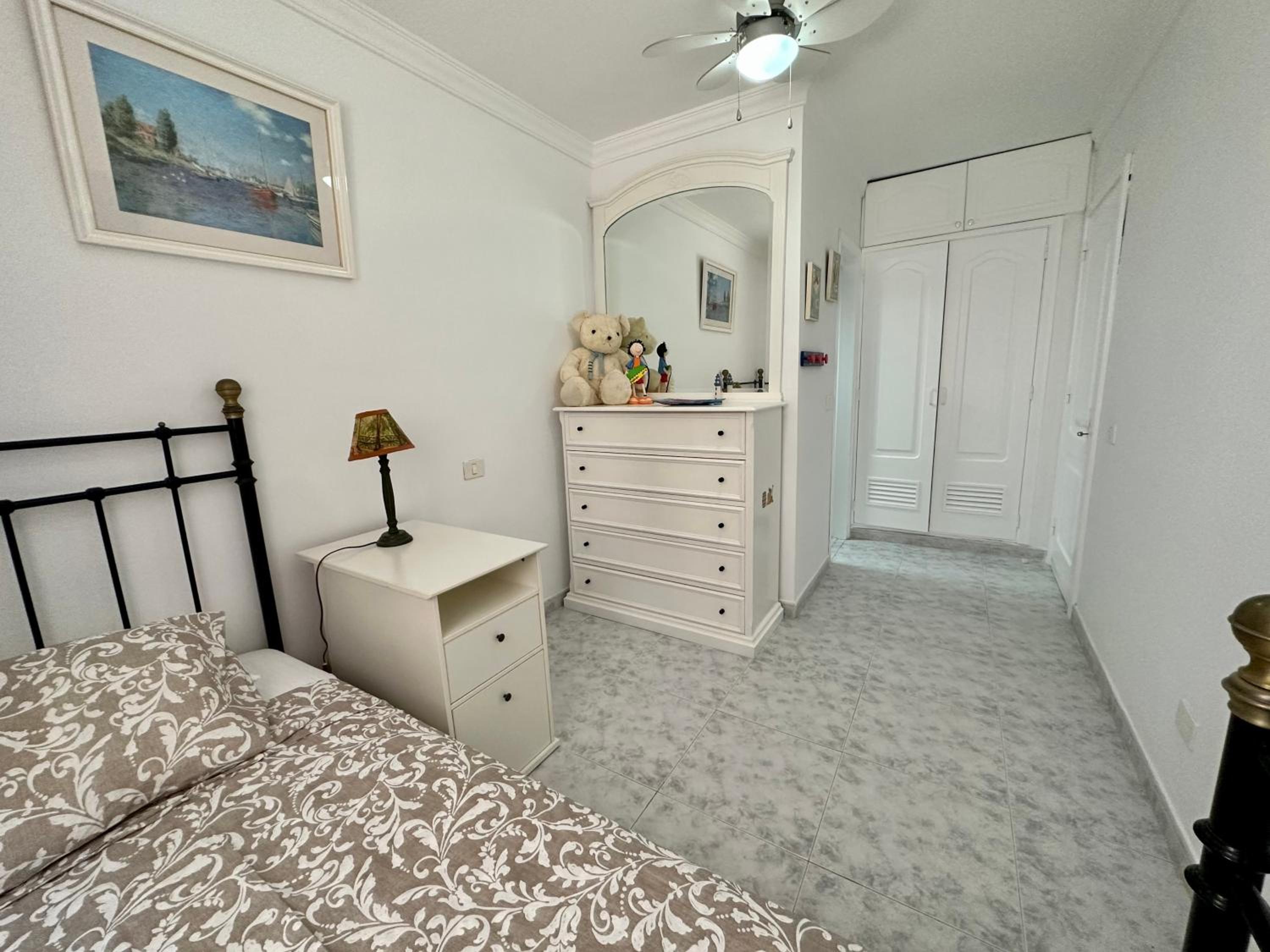 PLAYA DEL CURA - Spacious Beachside Apartment