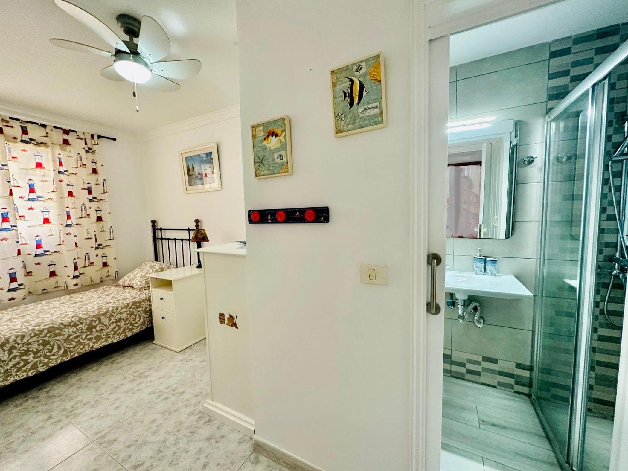 PLAYA DEL CURA - Spacious Beachside Apartment