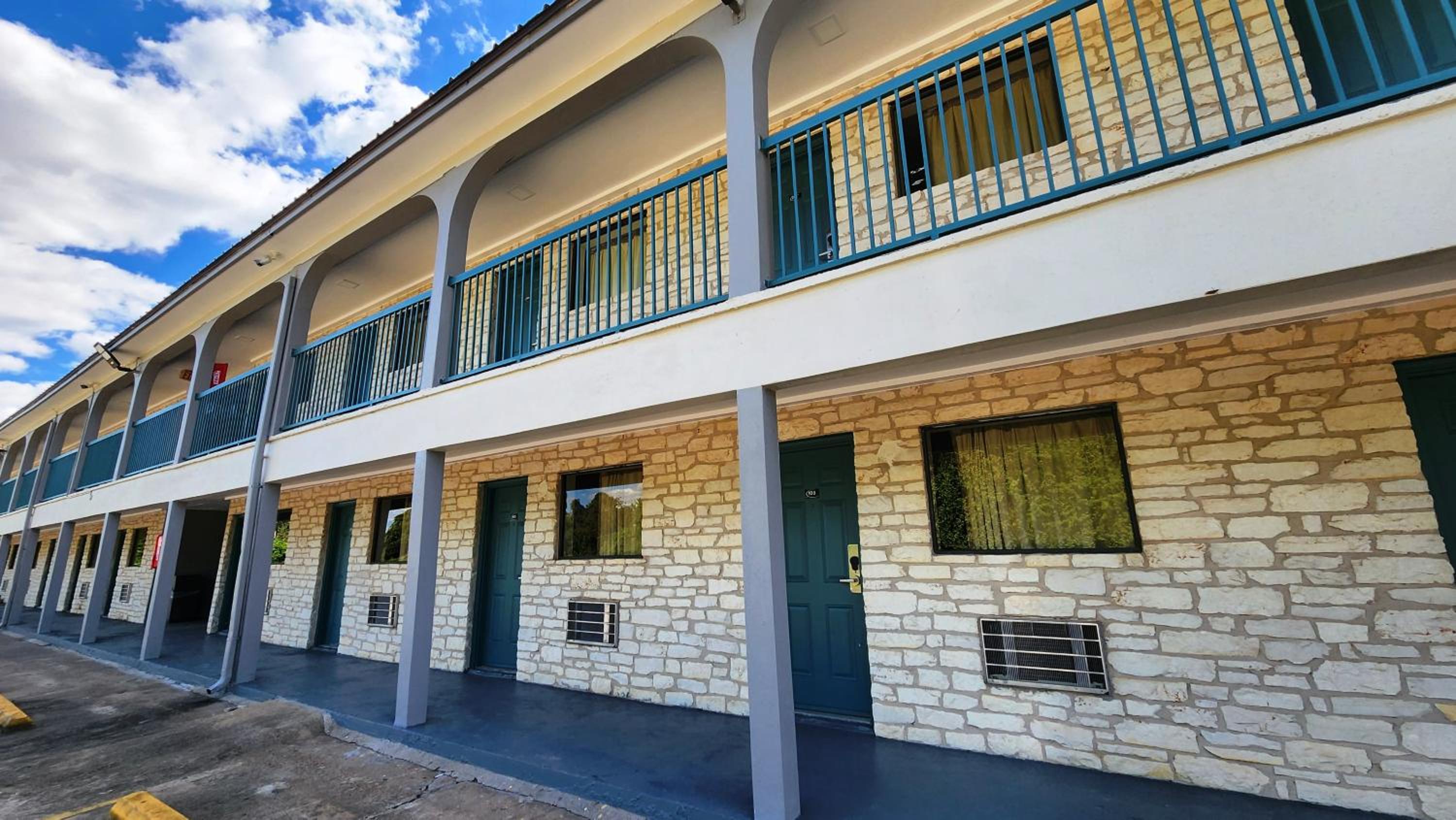 Scottish Inn & Suites, Foto 8