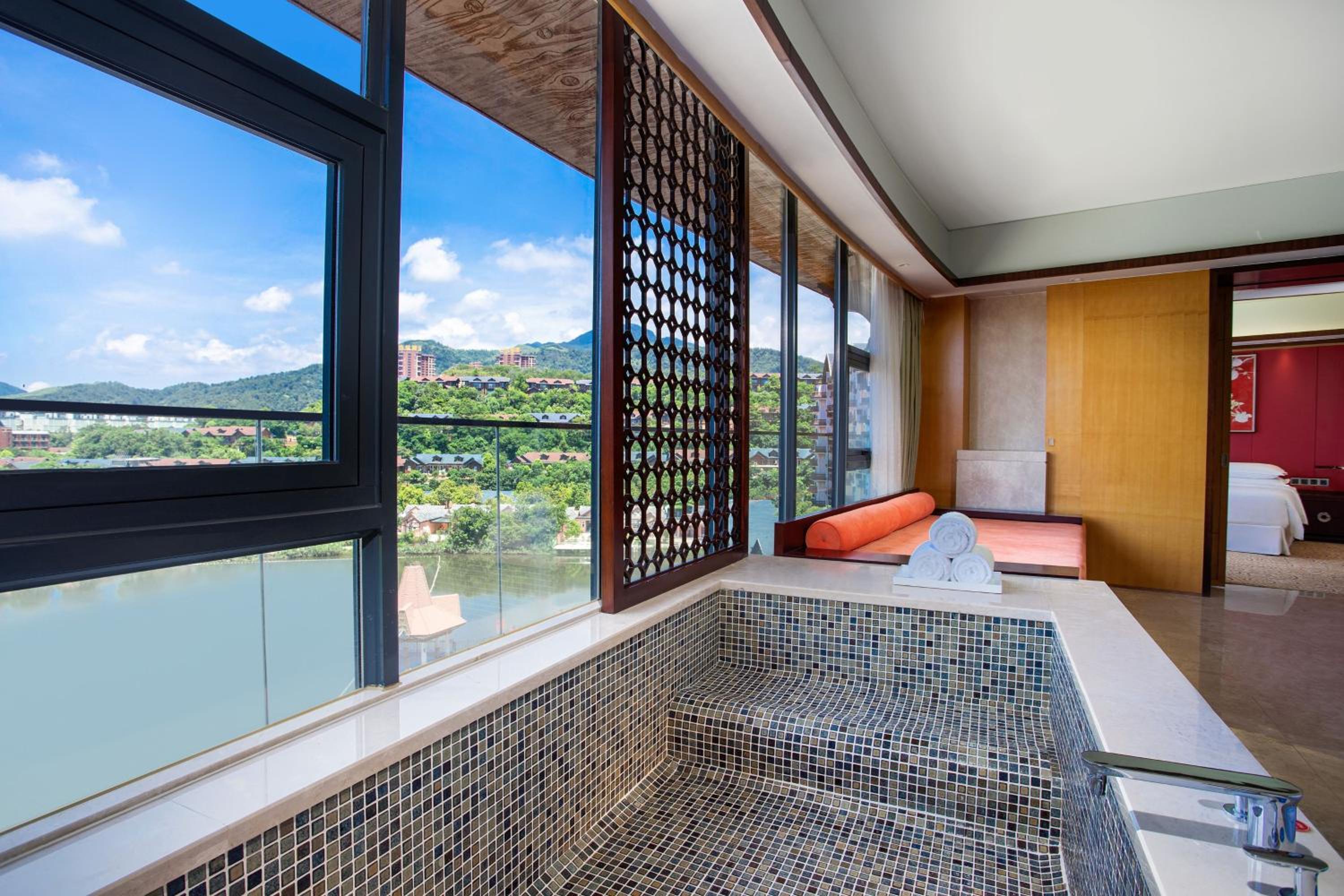 Four Points by Sheraton Heyuan Resort