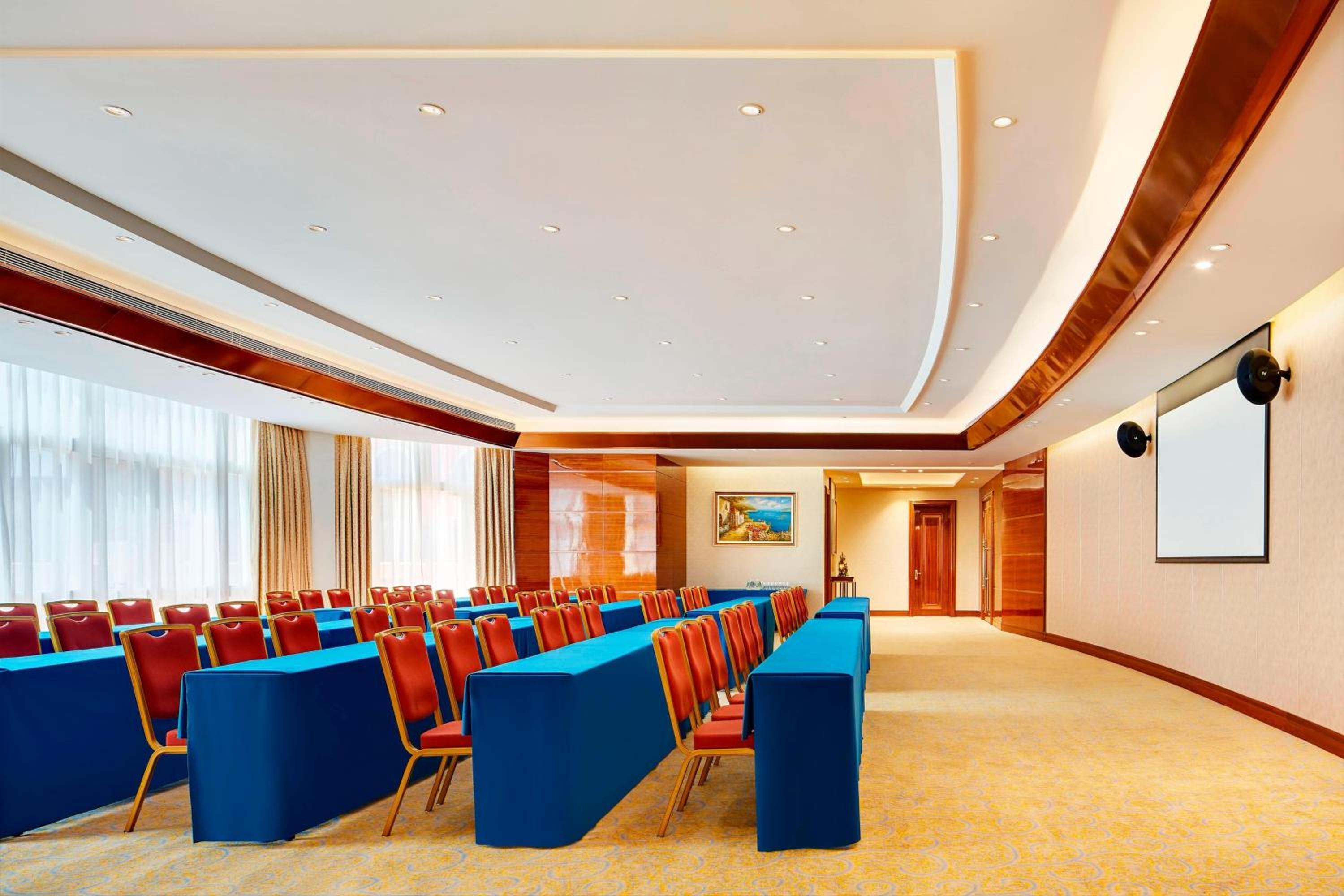 Four Points by Sheraton Heyuan Resort
