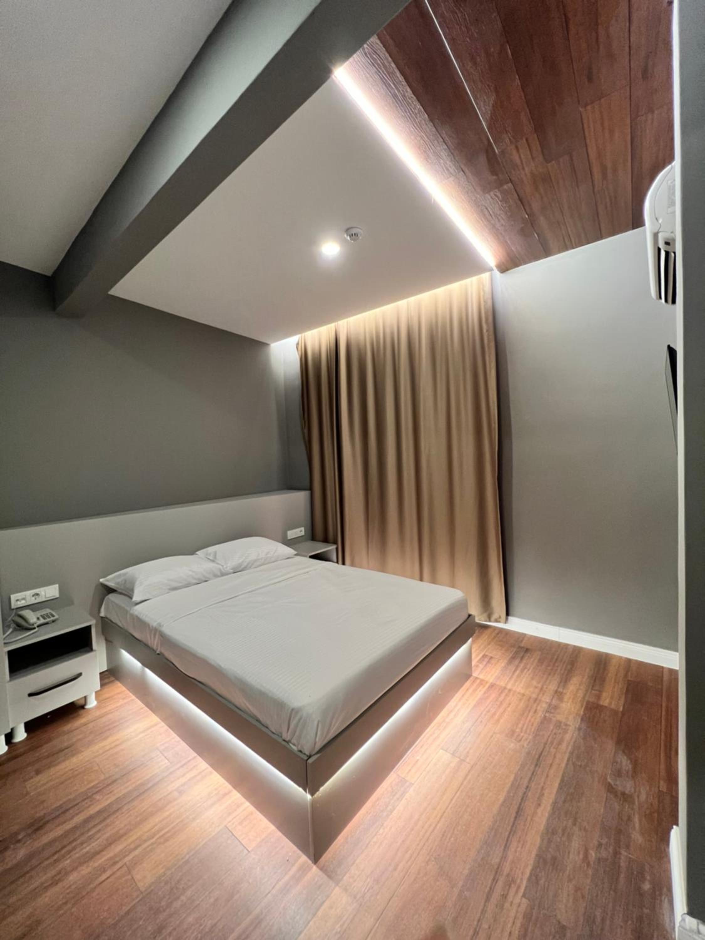 Gökotta Süit - Image 70