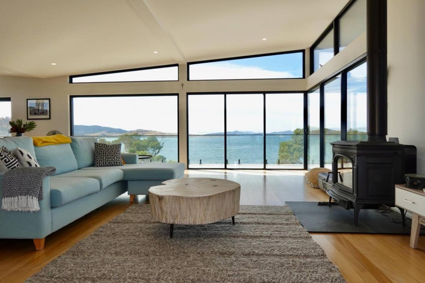 Waterfront 'Tupelo' with Sauna on Primrose Point