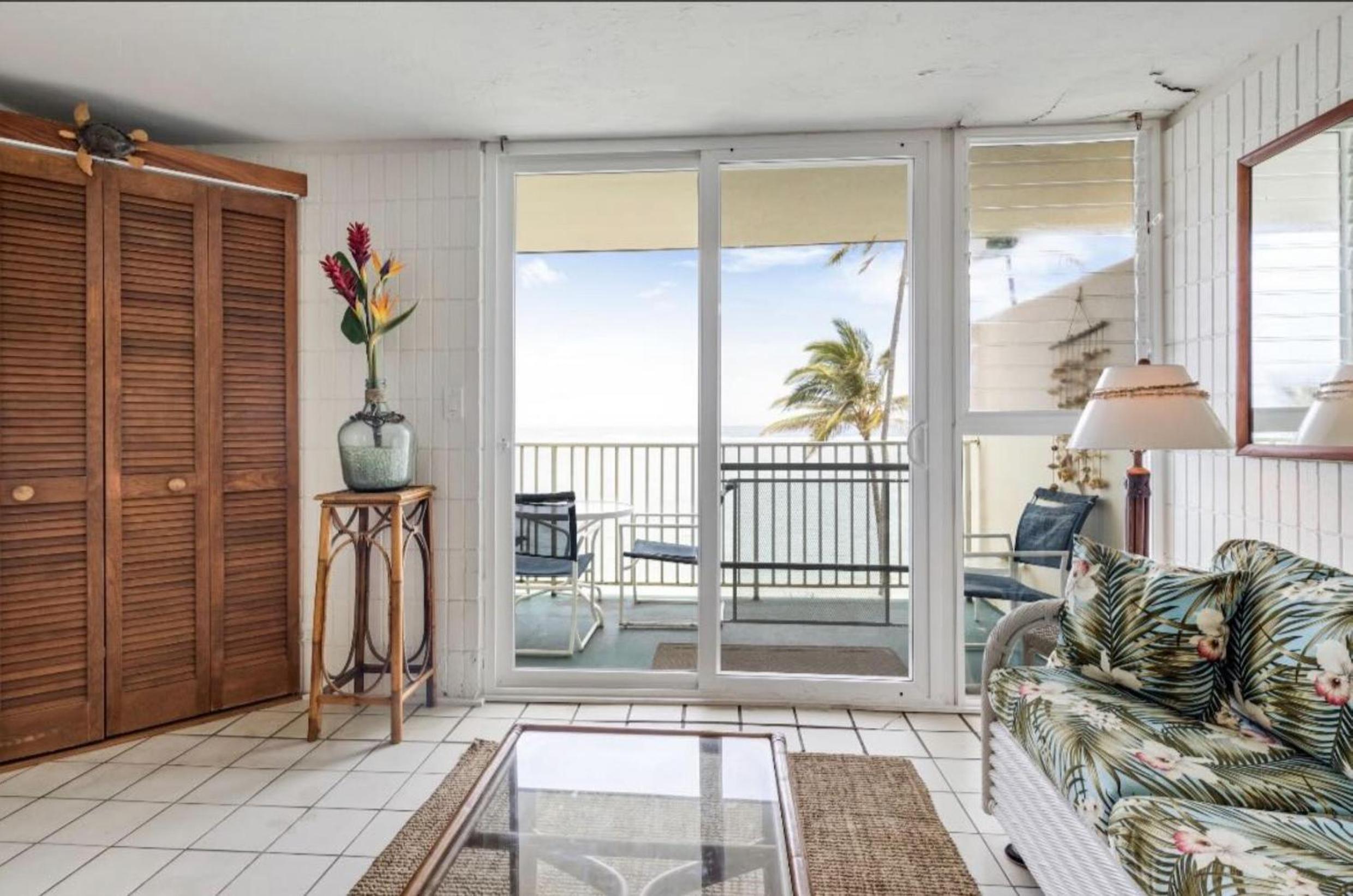 Stunning Ocean Views Condos in Oahu at Punaluu