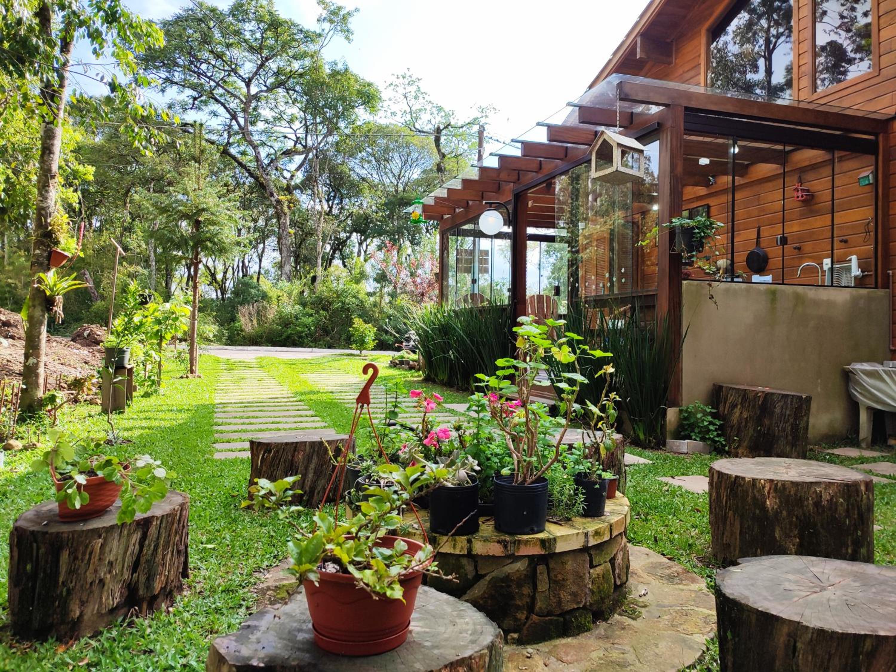 Charmosa Casa 3 quartos Lago Negro